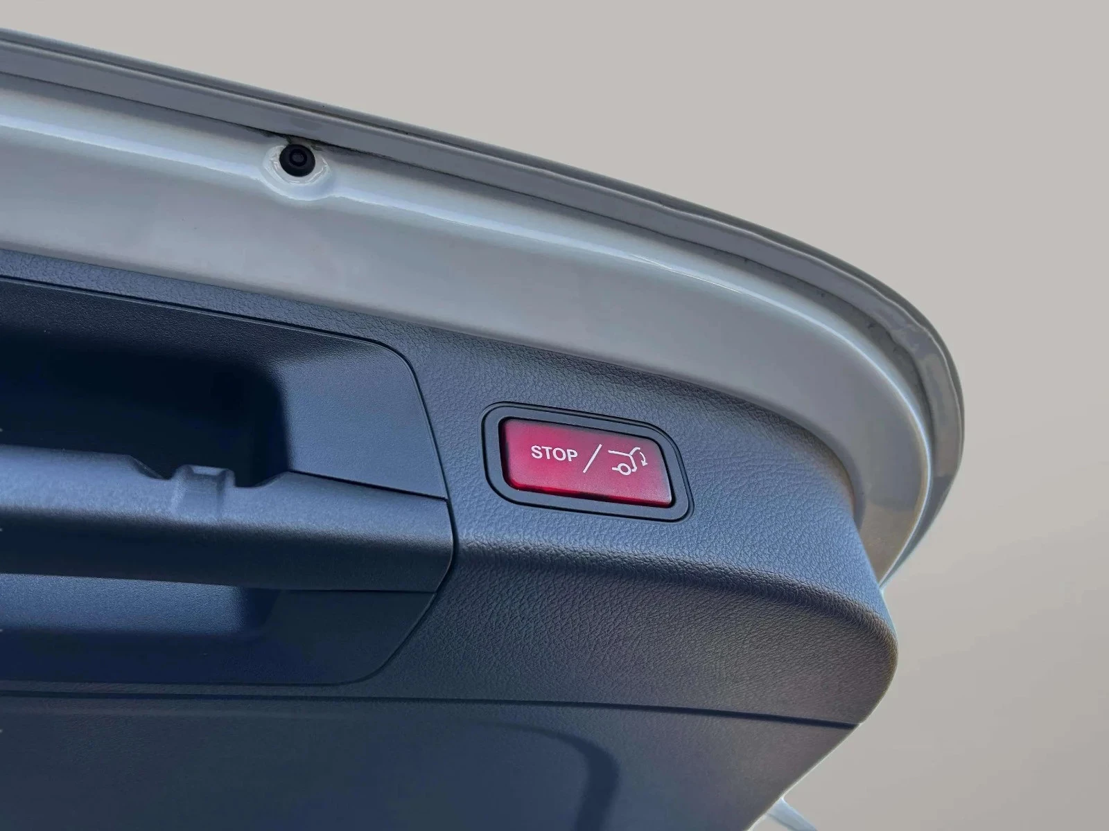 Mercedes-Benz-EQA-image-21