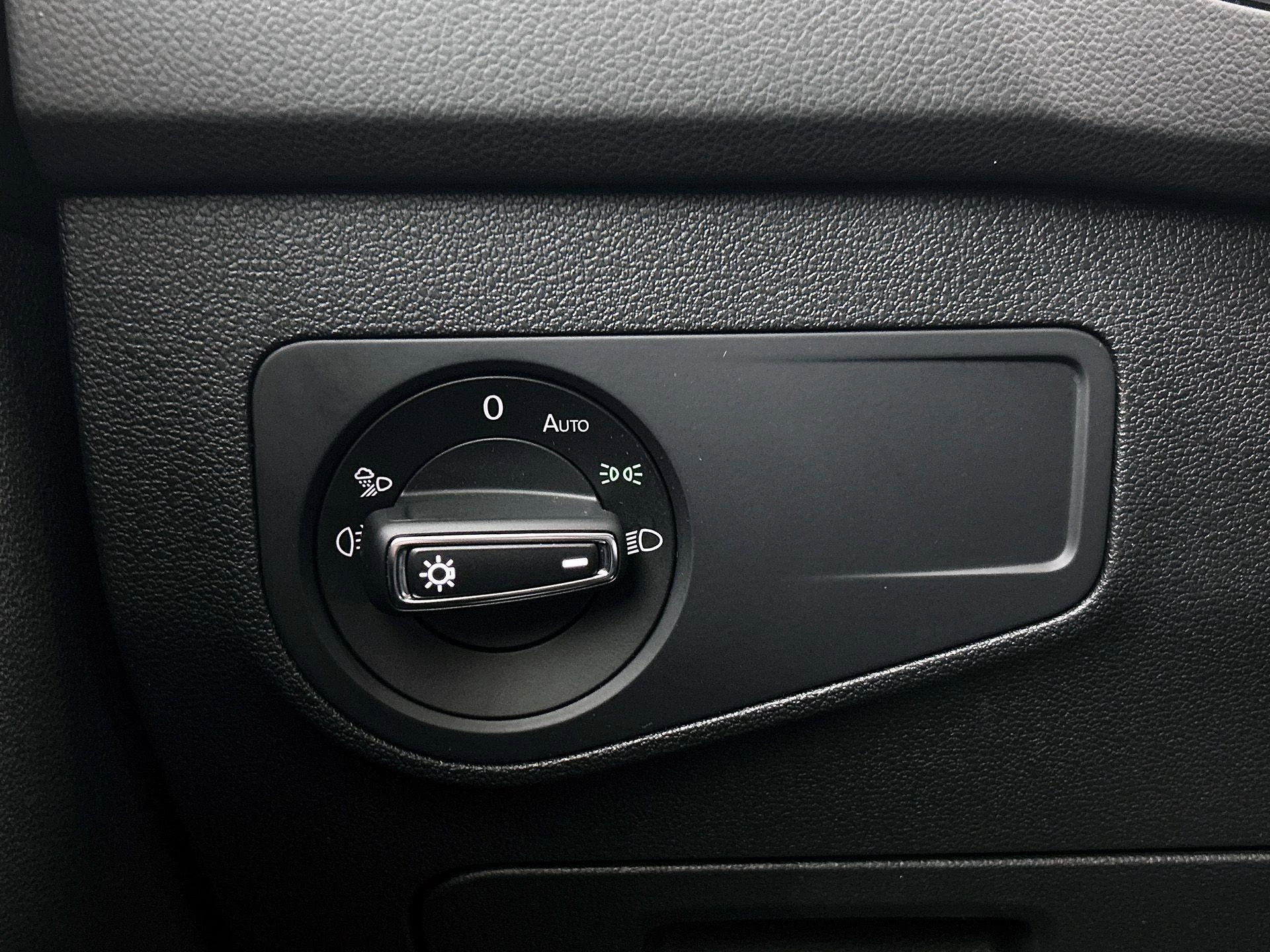 Volkswagen-Tiguan-image-15