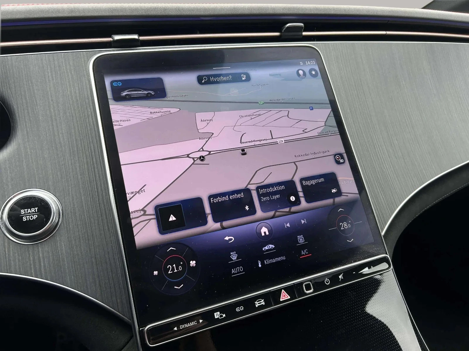 Mercedes-Benz-EQE-image-16