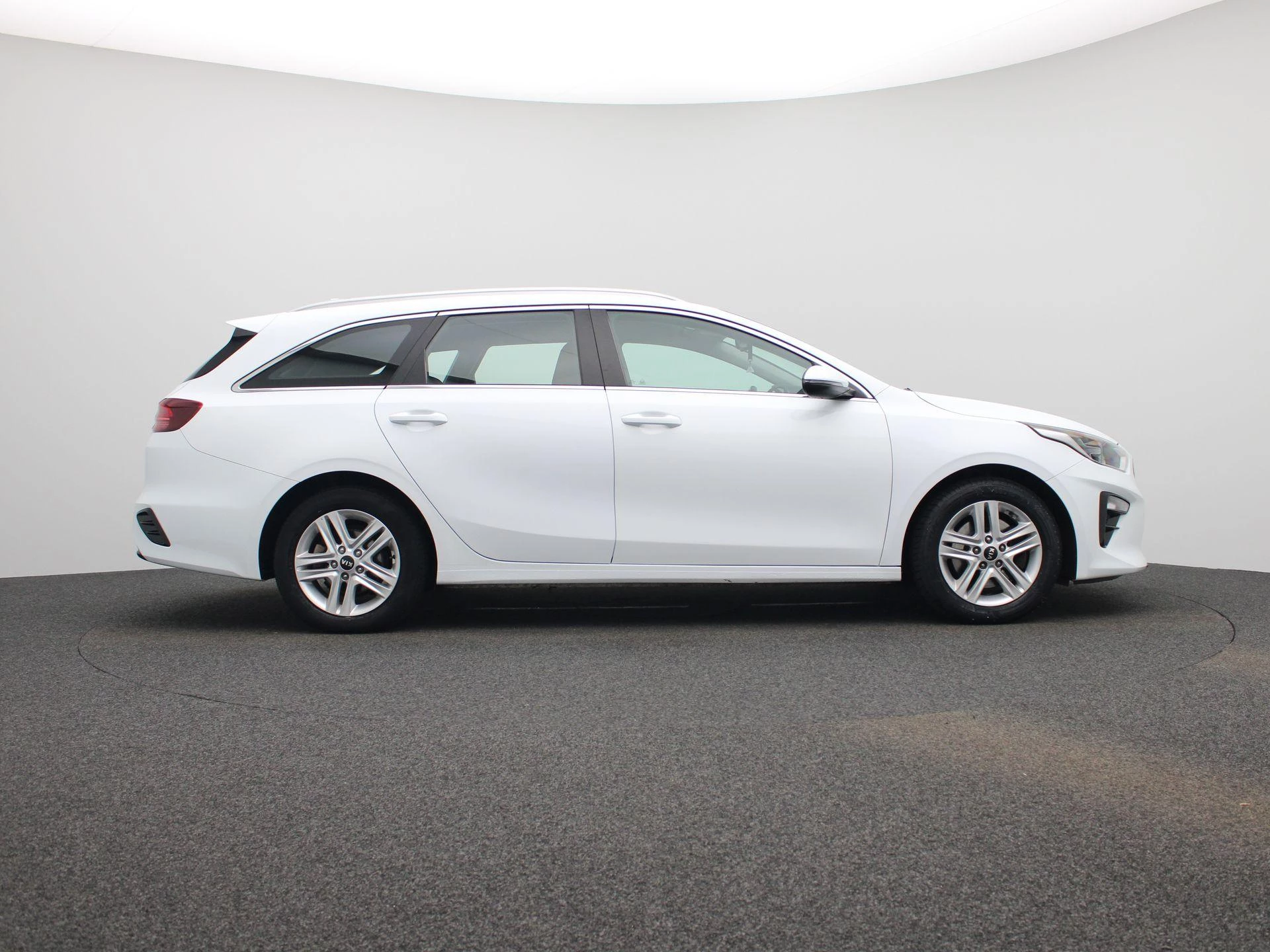 Kia-Ceed Sportswagon-image-5