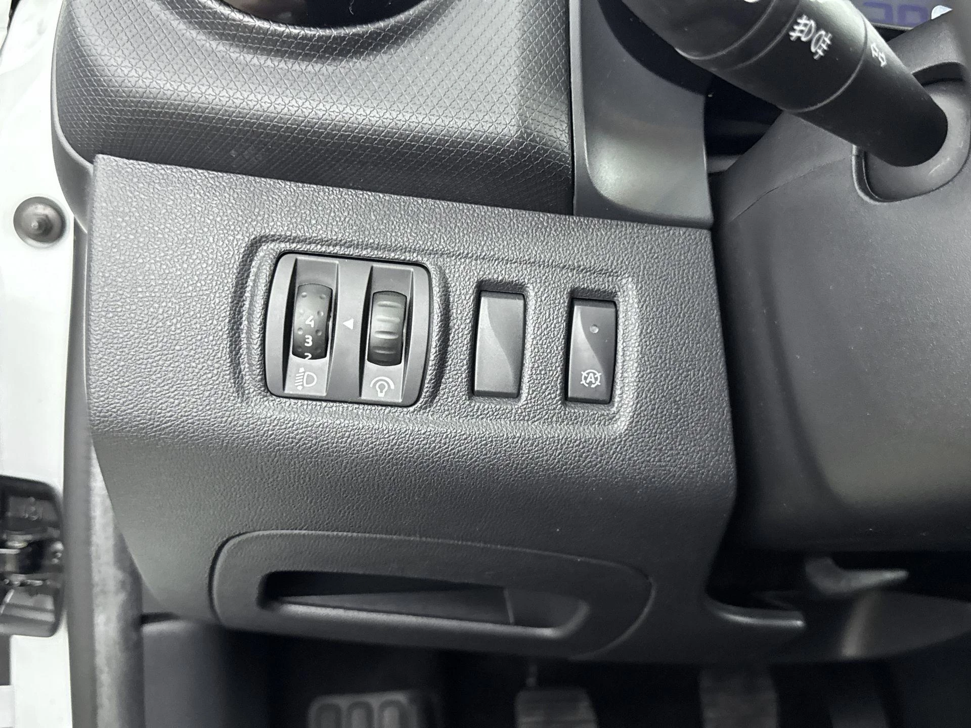 Renault-Clio-image-20