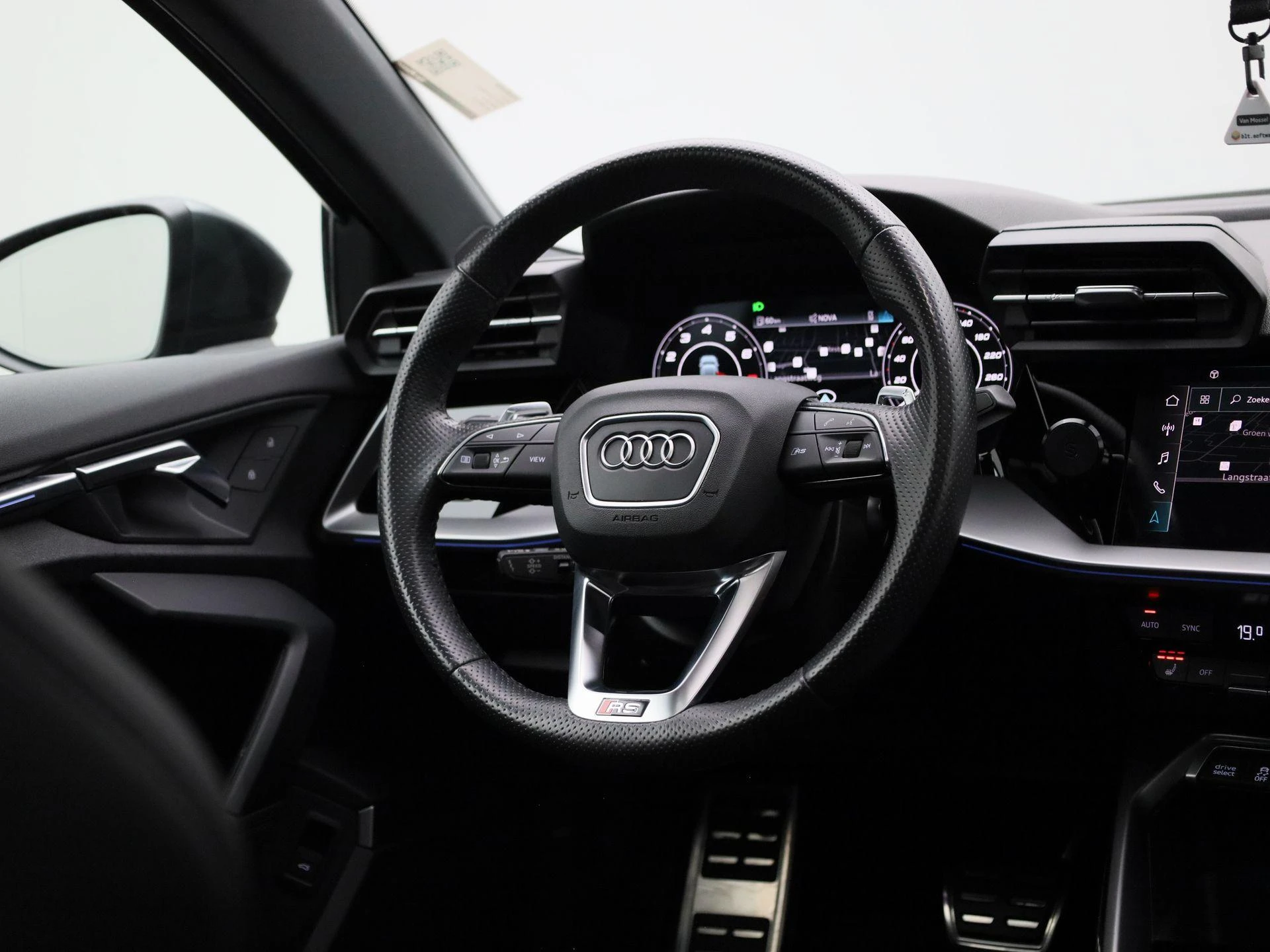 Audi-RS3-image-50