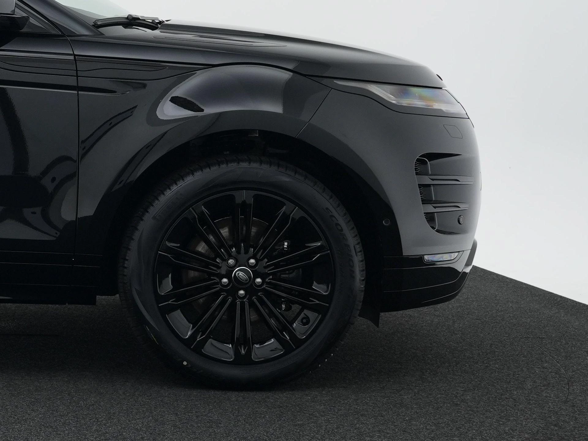 Land Rover-Range Rover Evoque-image-7