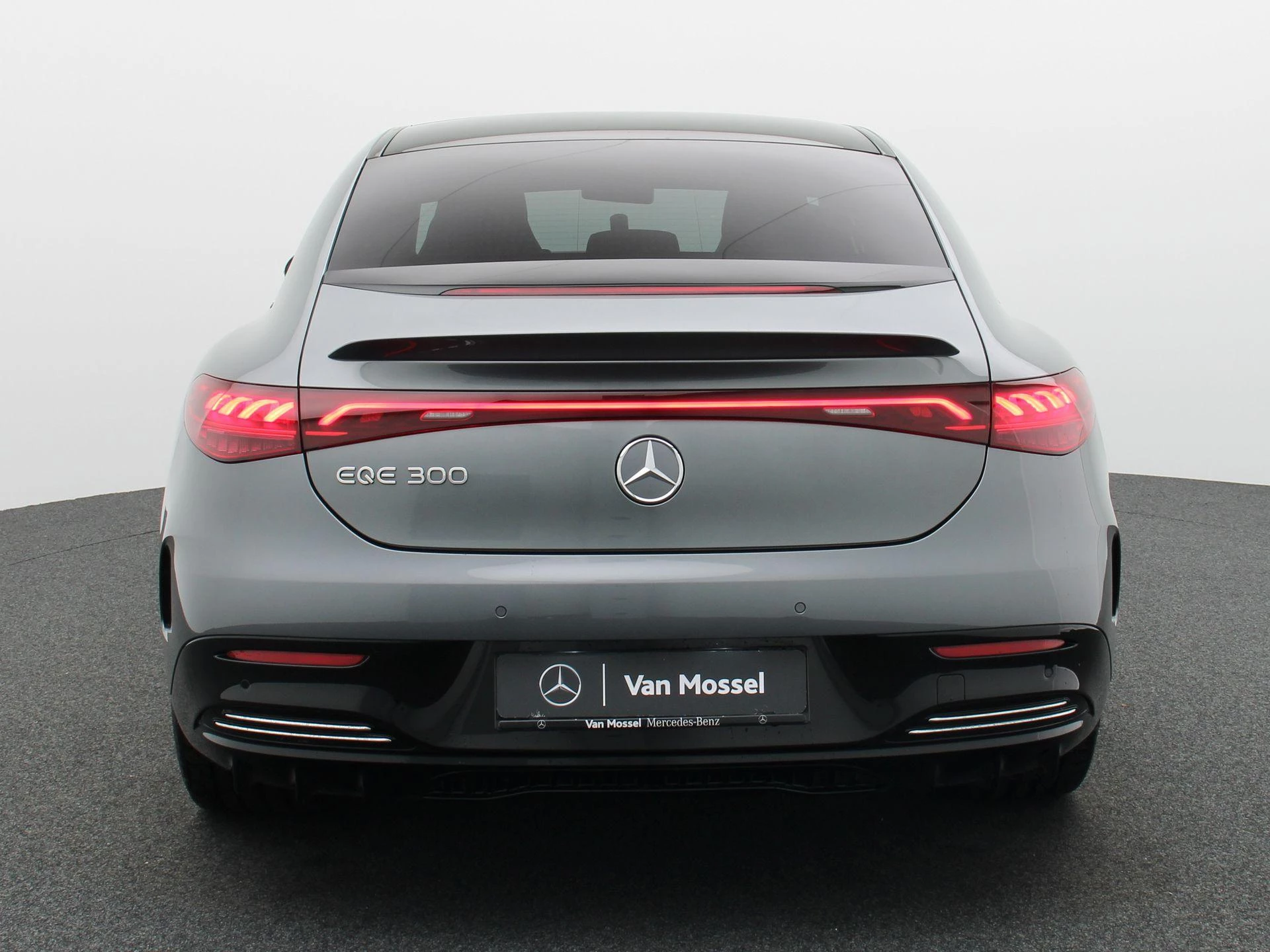 Mercedes-Benz EQE 300 AMG Line + AIRMATIC + PANORAMISCH DAK +