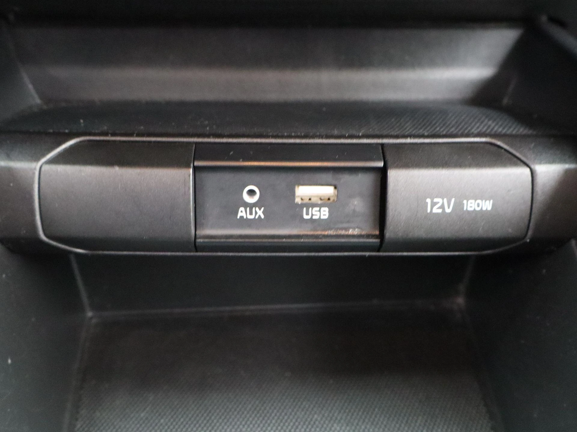 Kia-Stonic-image-19