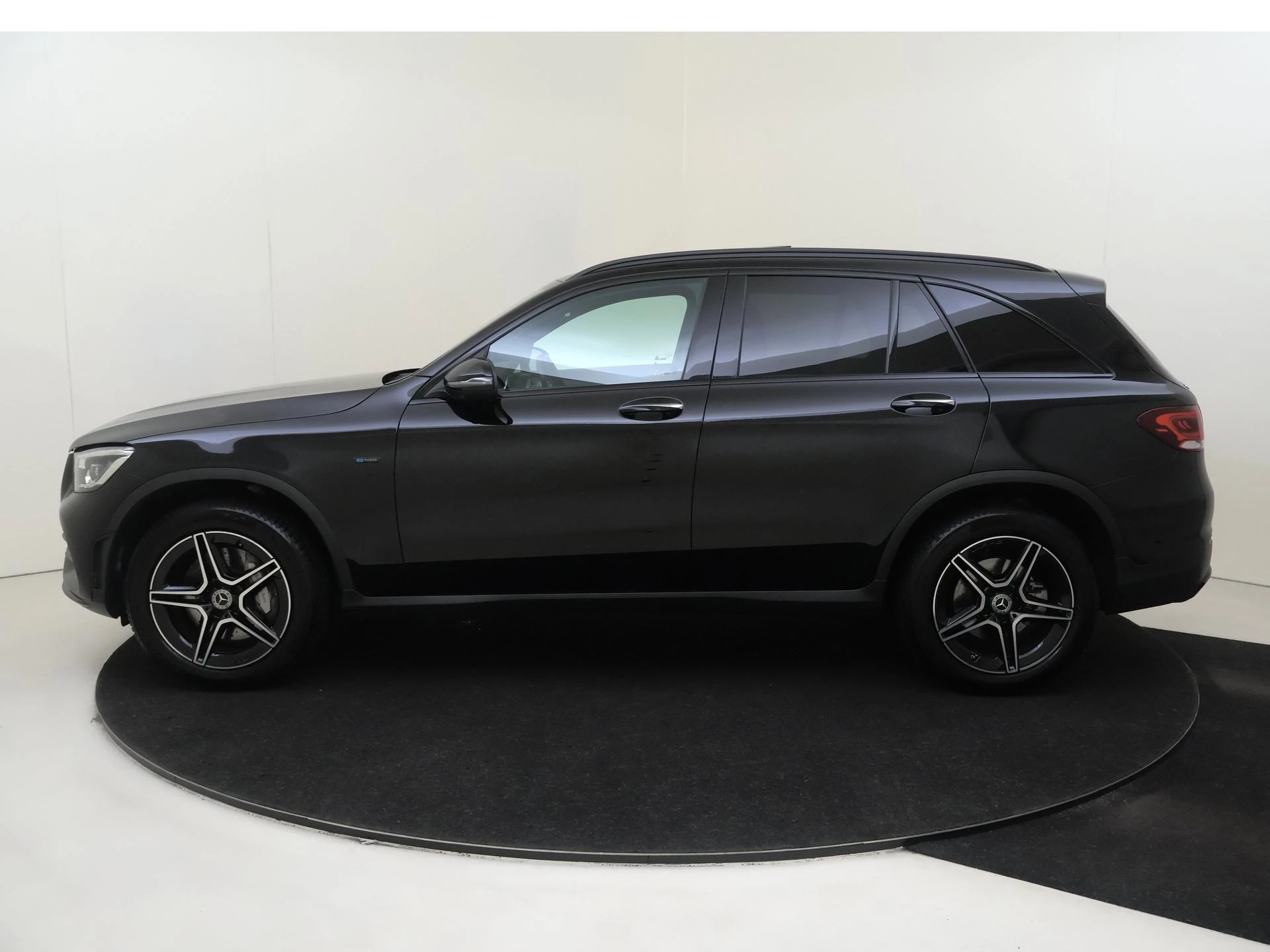 Mercedes-Benz GLC 300e 4MATIC Business Solution AMG