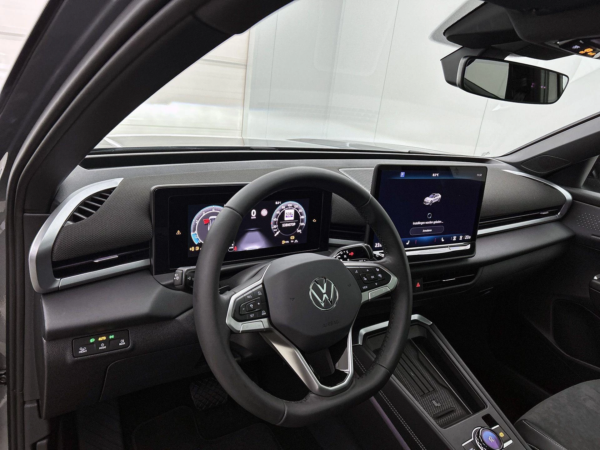 Volkswagen T-Roc 1.5 eTsi Style First Edition 116 PK Automaat