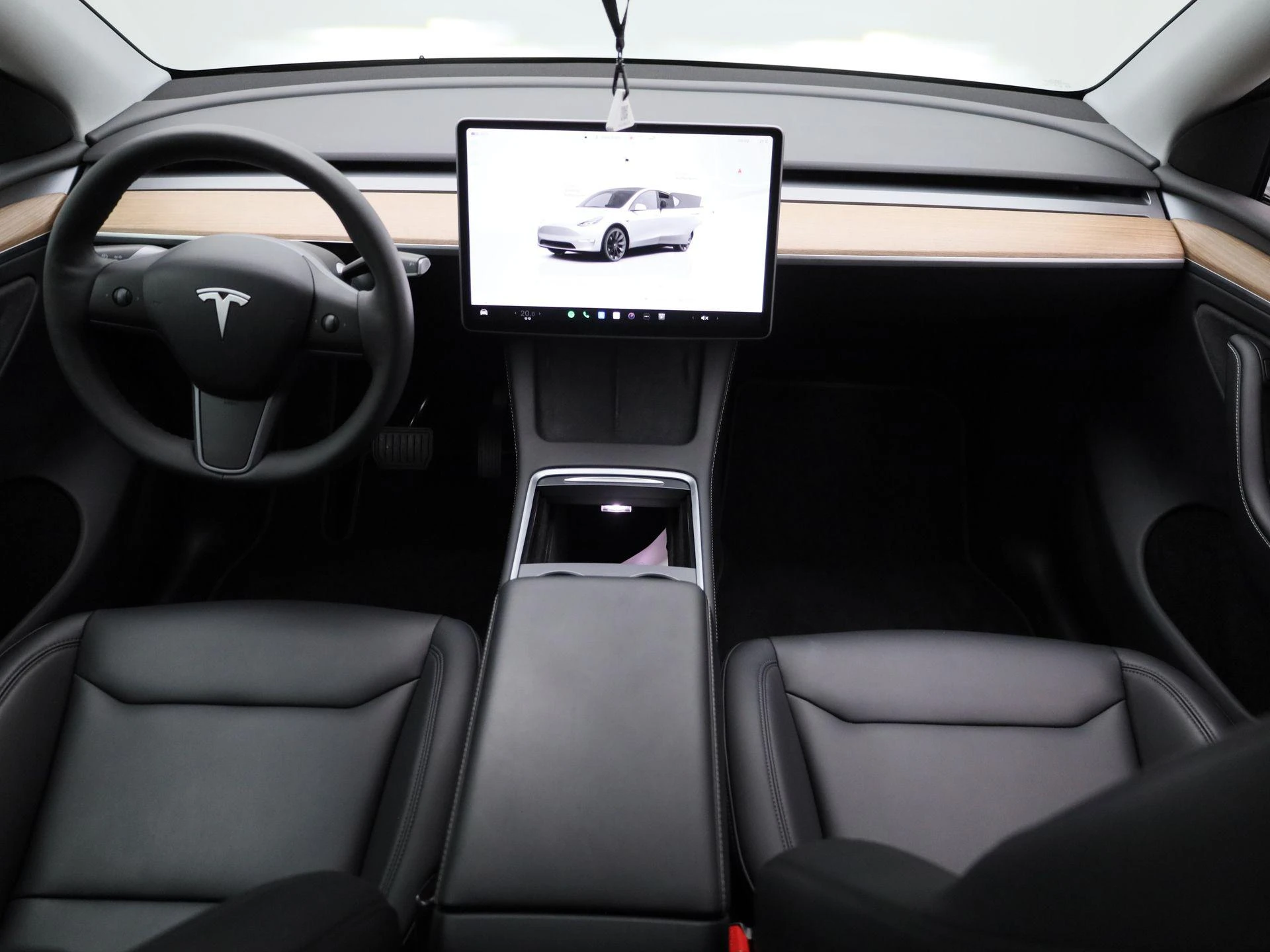 Tesla-Model Y-image-7