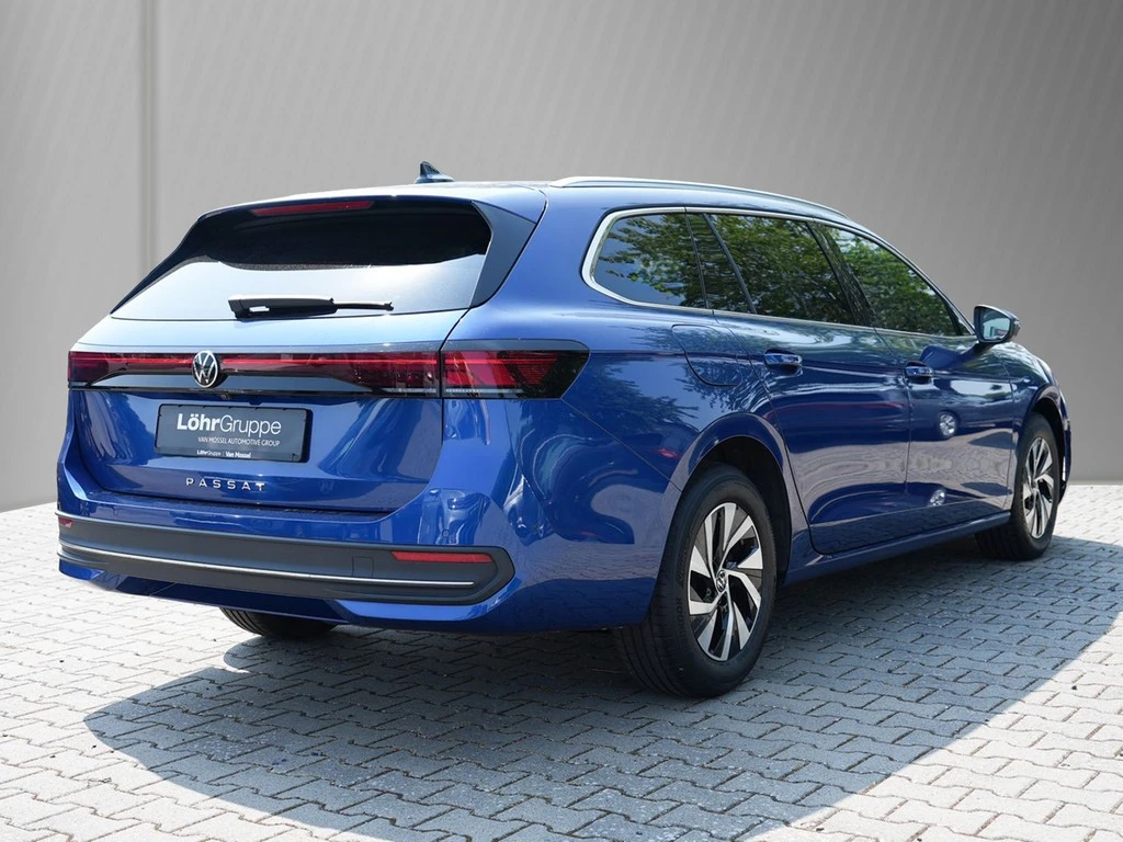 Volkswagen-Passat-image-3