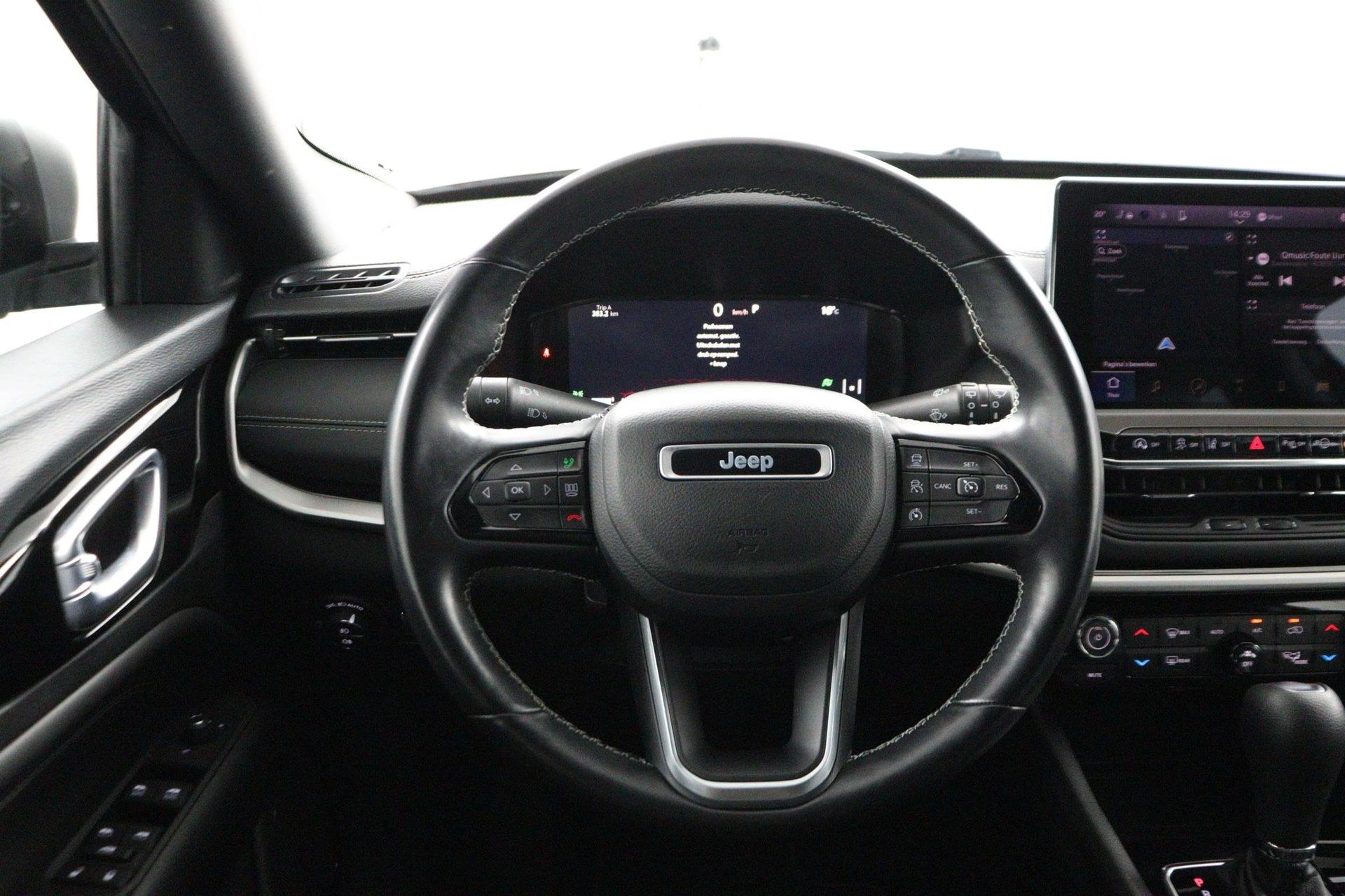 Jeep-Compass-image-59