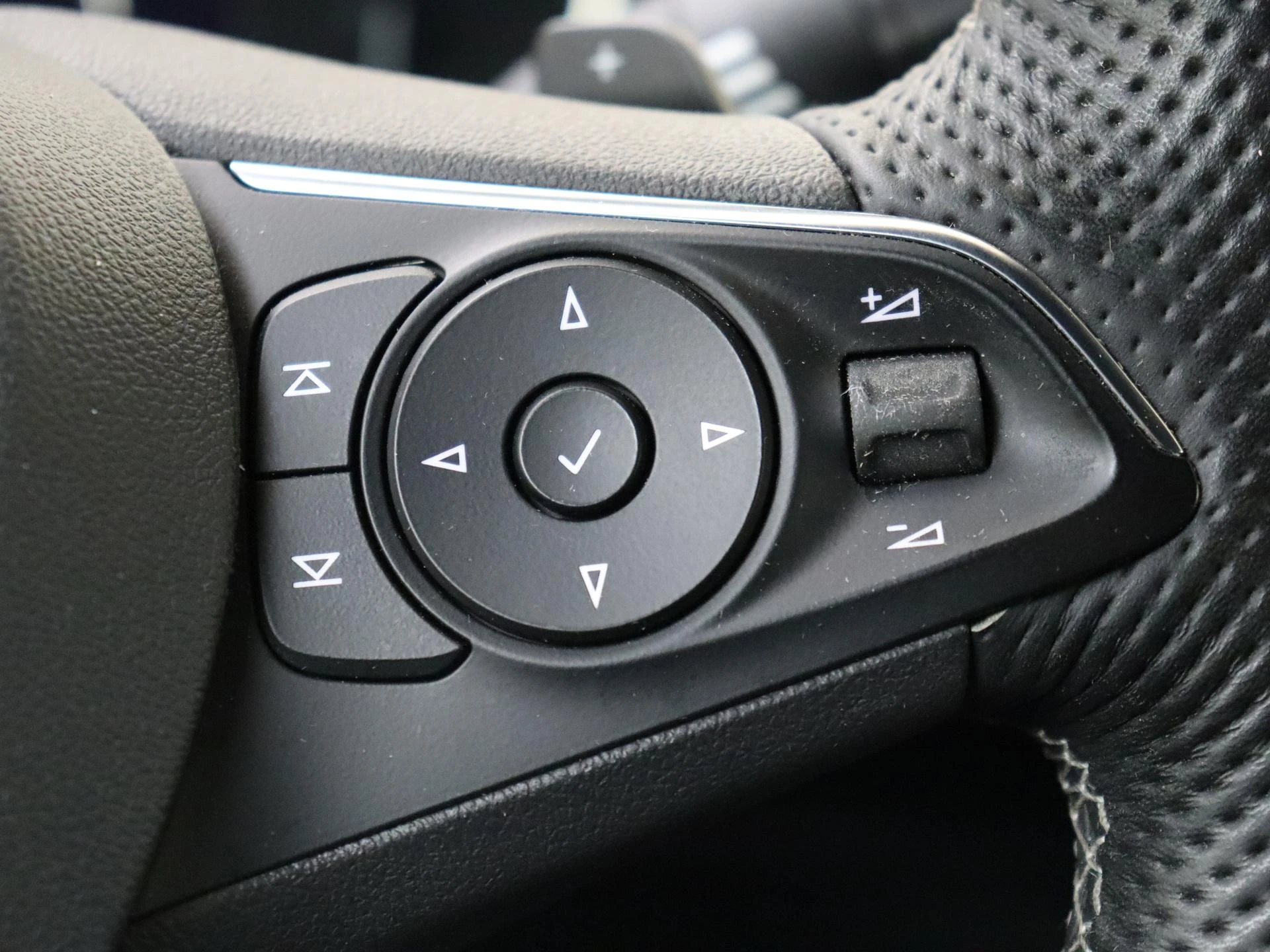 Opel-Insignia-image-12
