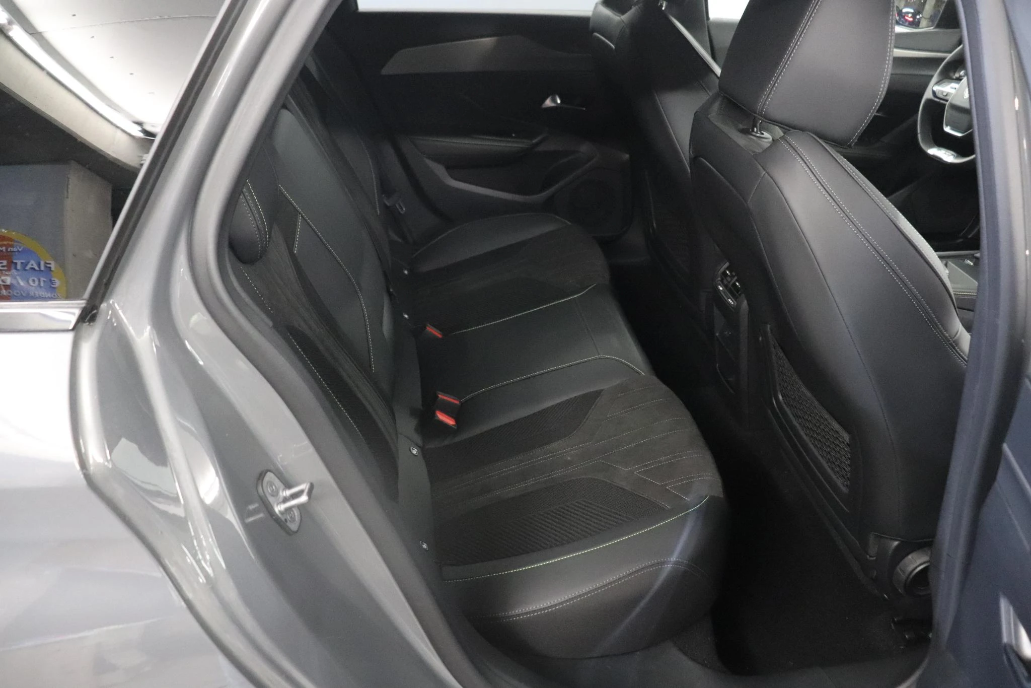 Peugeot-e-308-image-9