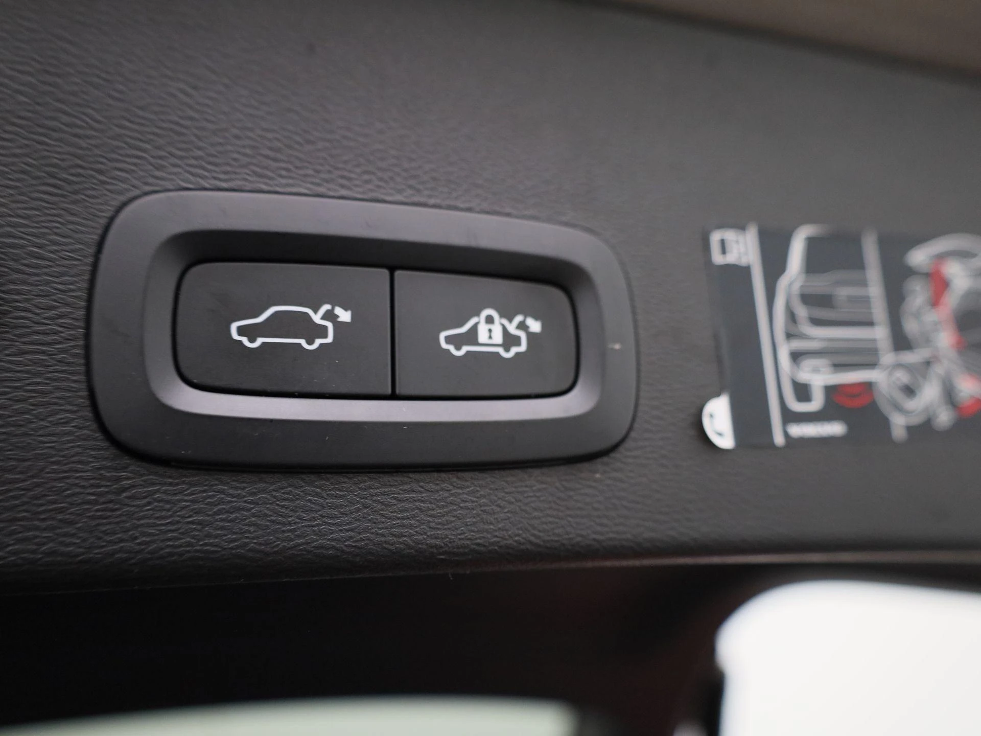 Volvo-XC40-image-11