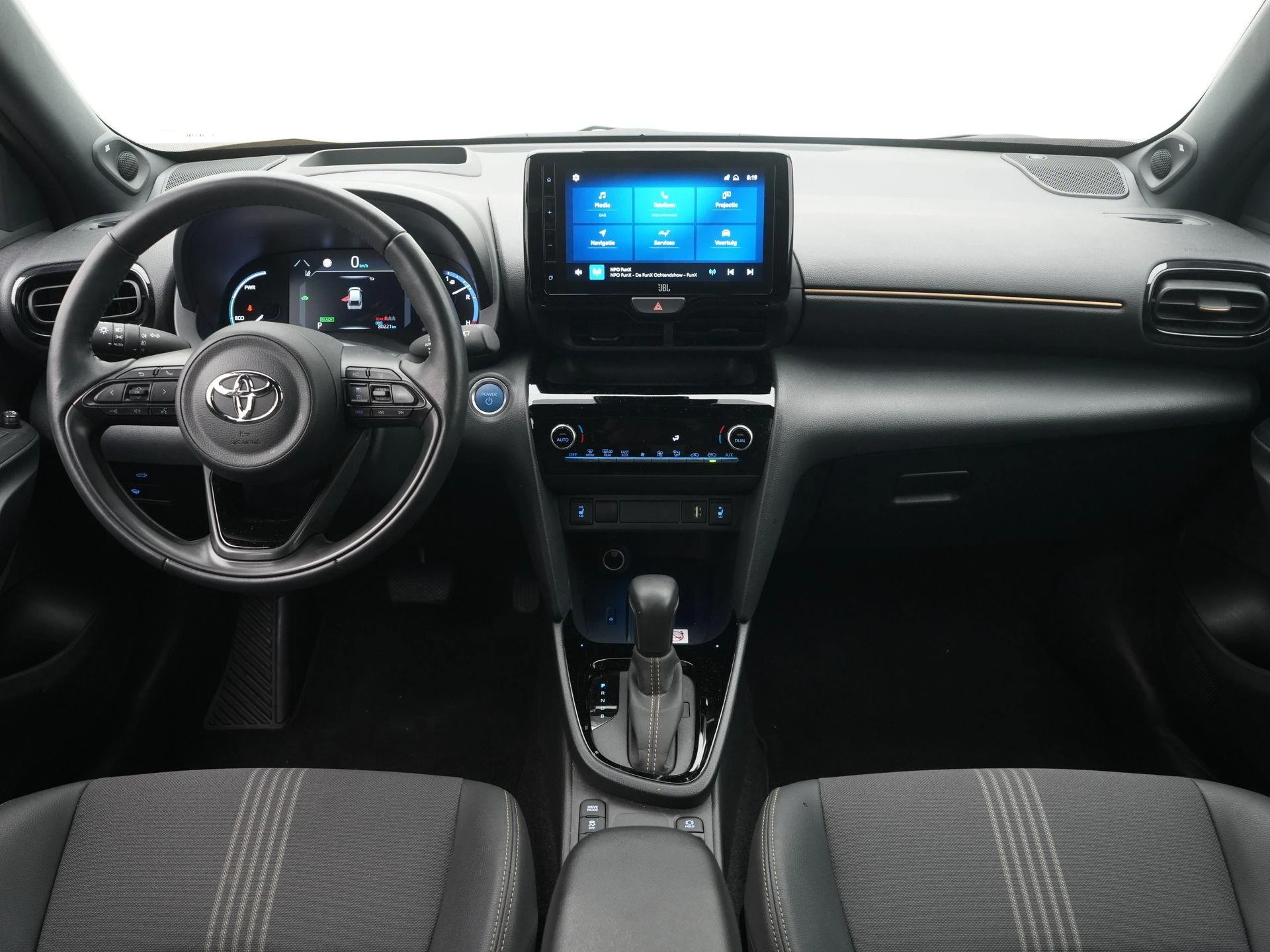 Toyota-Yaris Cross-image-6