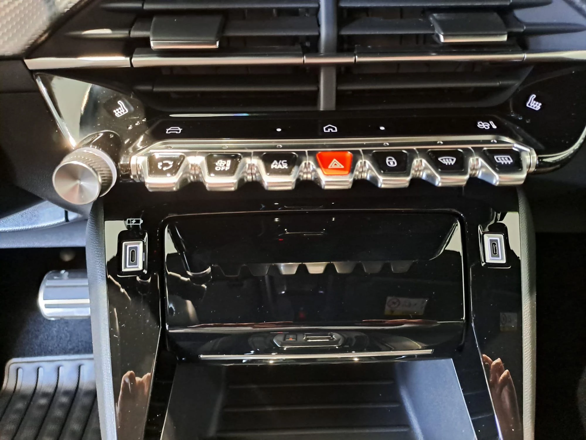 Peugeot 208 Hybrid 136 e-DCS6 GT