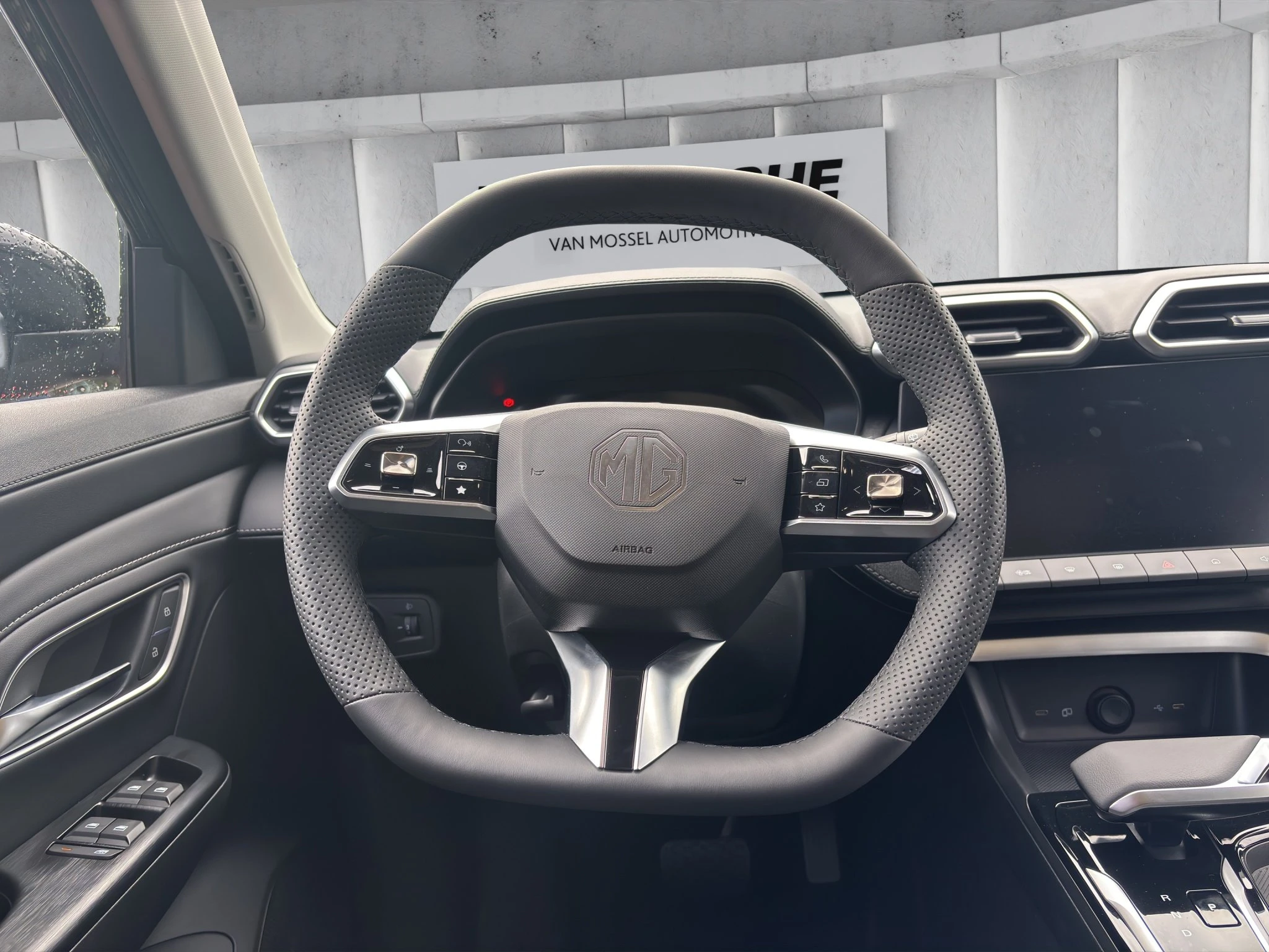 MG-ZS-image-11