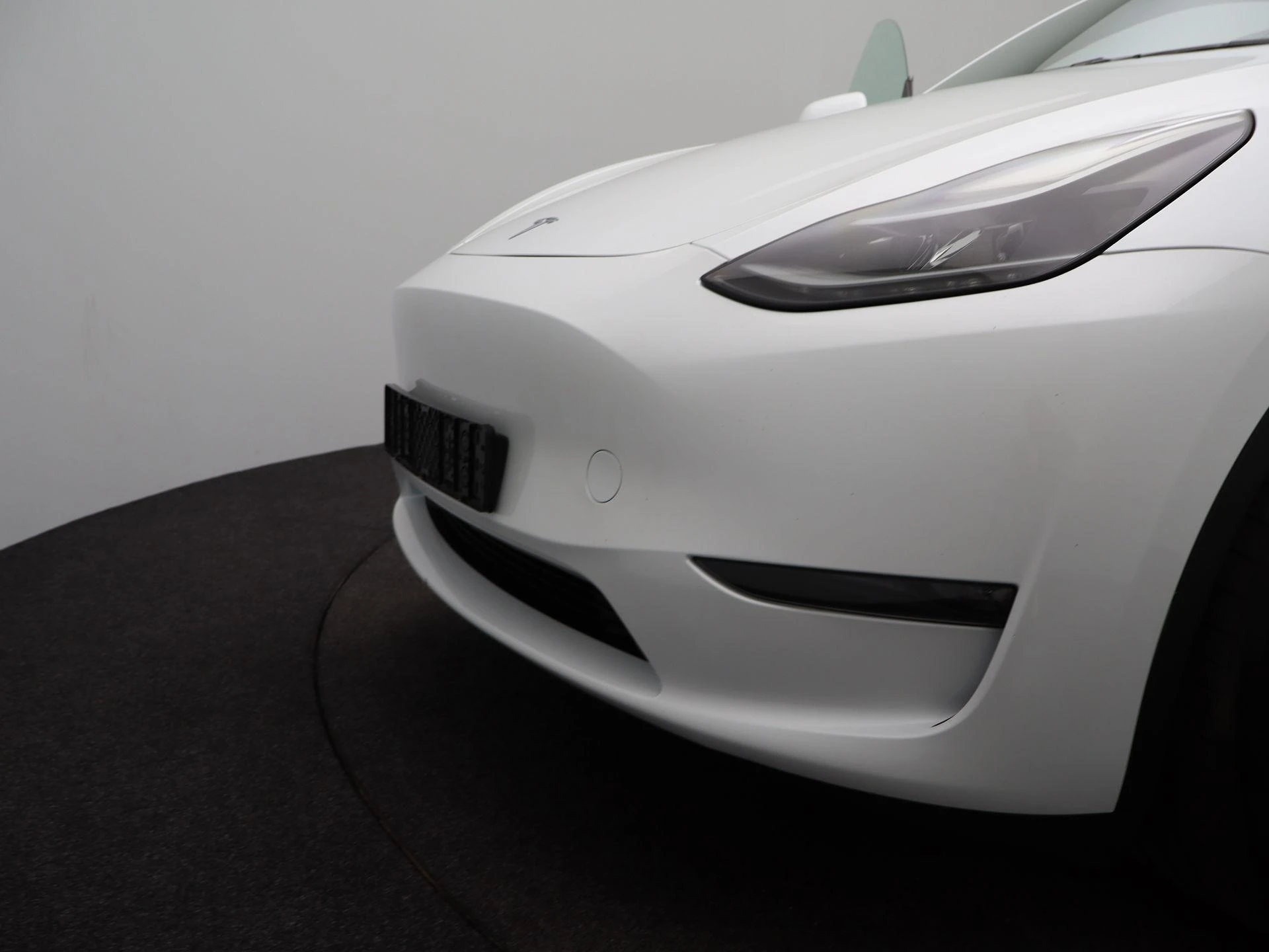 Tesla-Model Y-image-25
