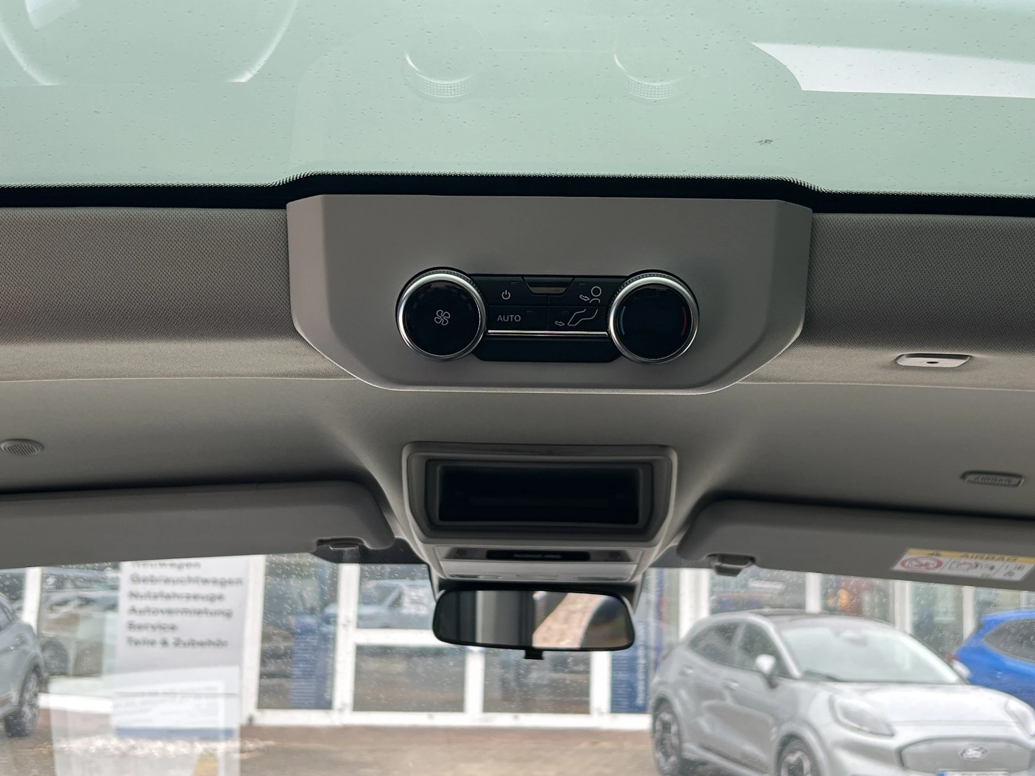 Ford-Tourneo Custom-image-23