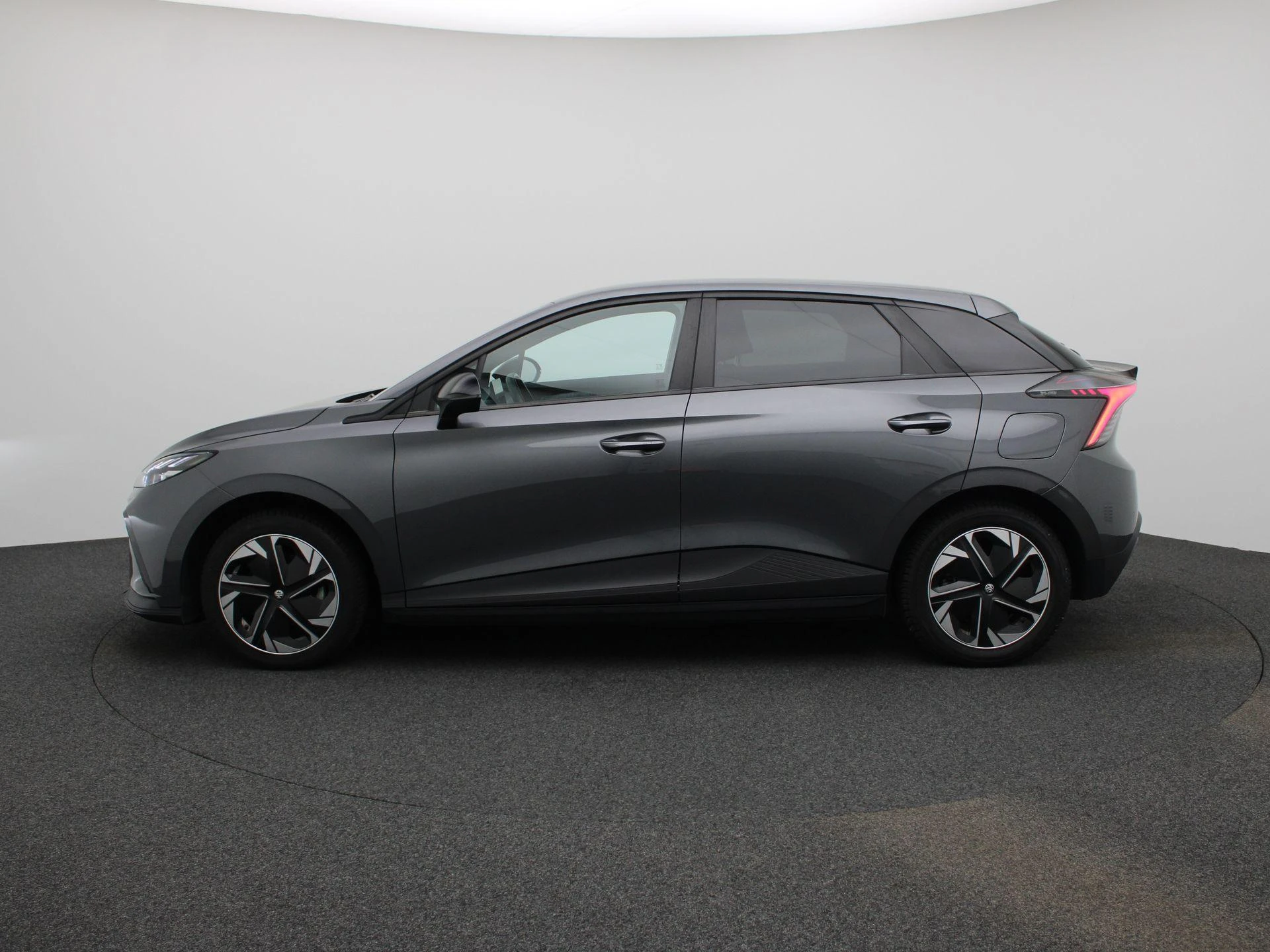 MG-MG4 EV-image-3