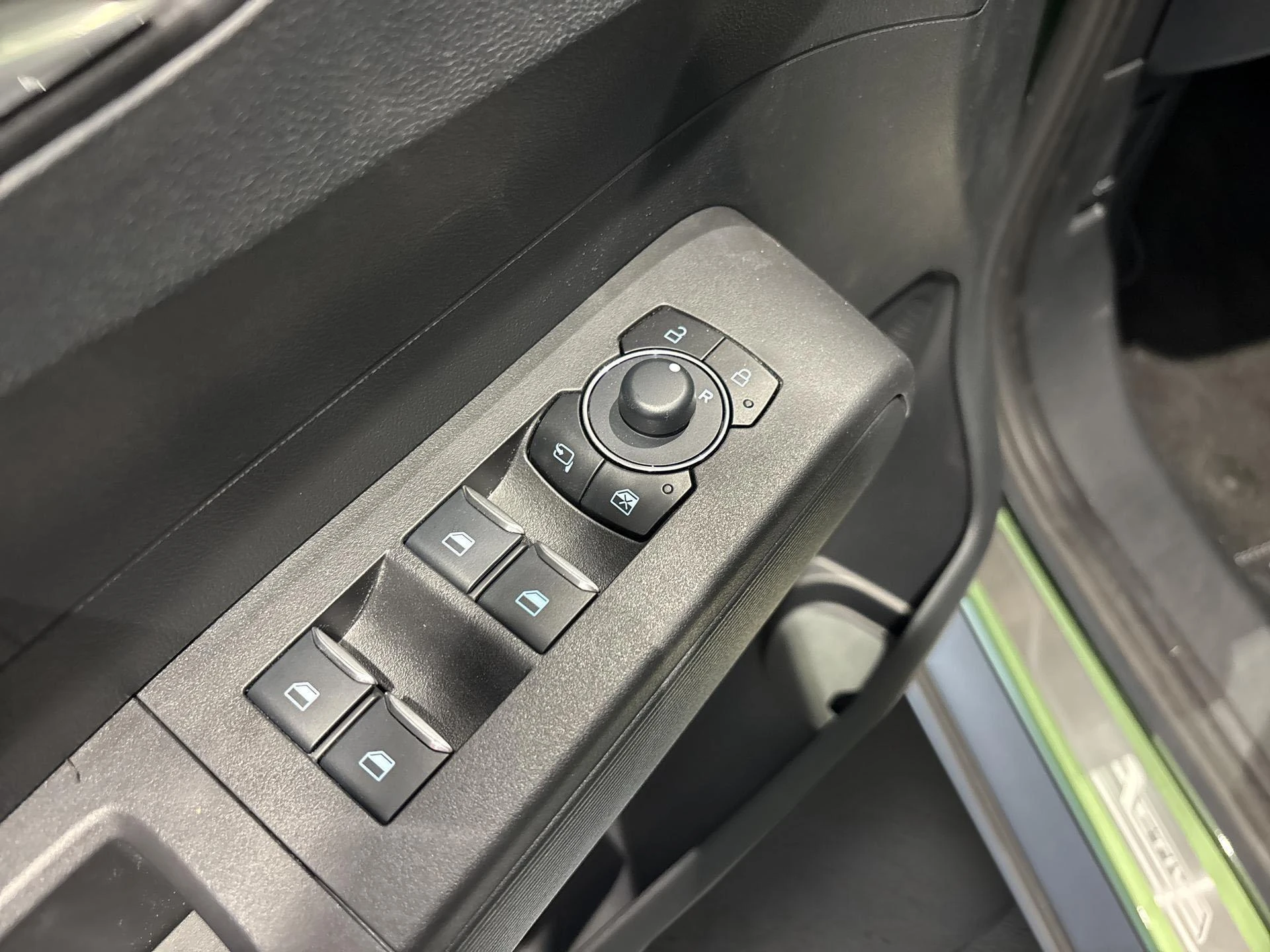 Ford-Tourneo Courier-image-16