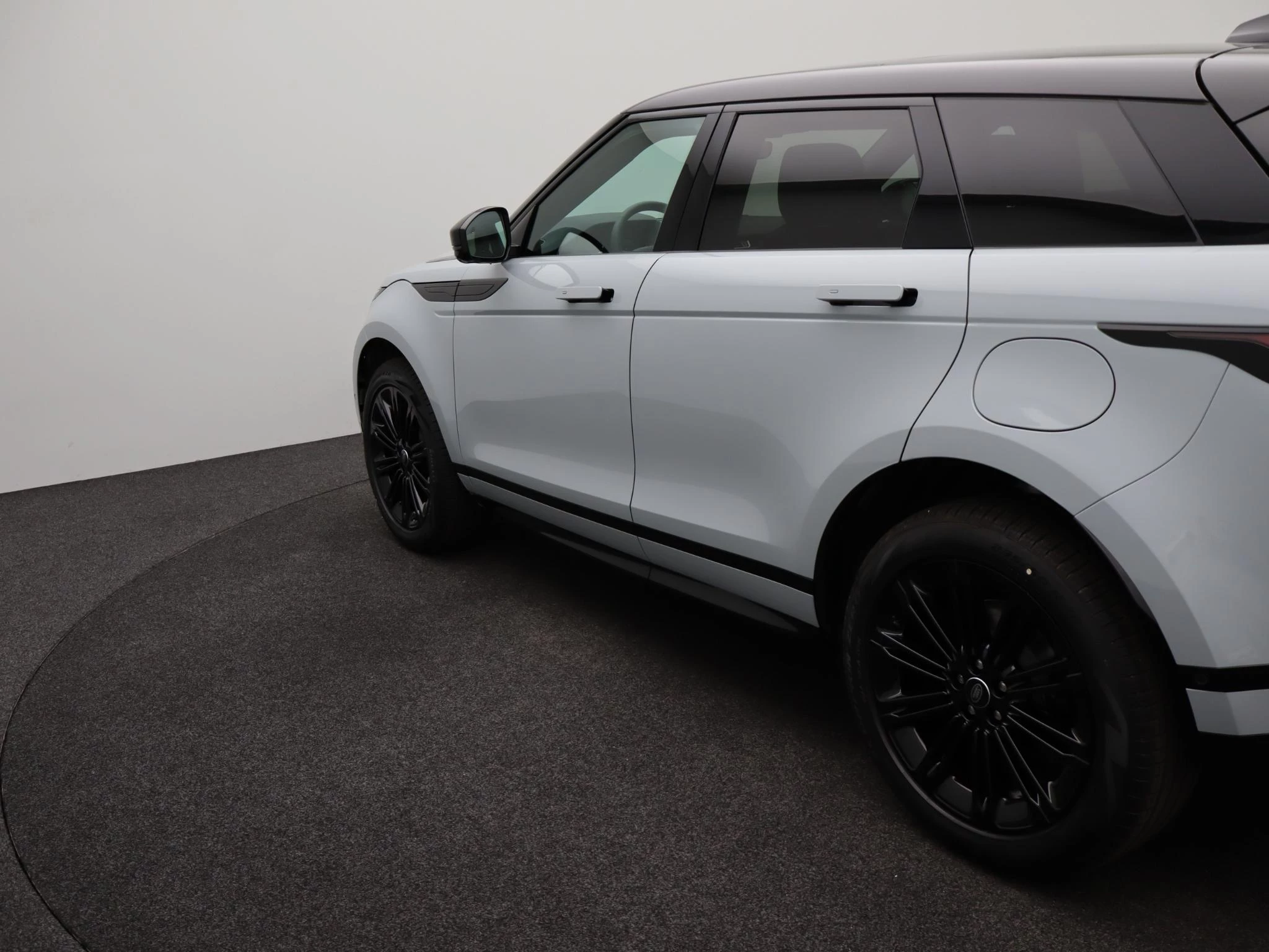 Land Rover-Range Rover Evoque-image-41