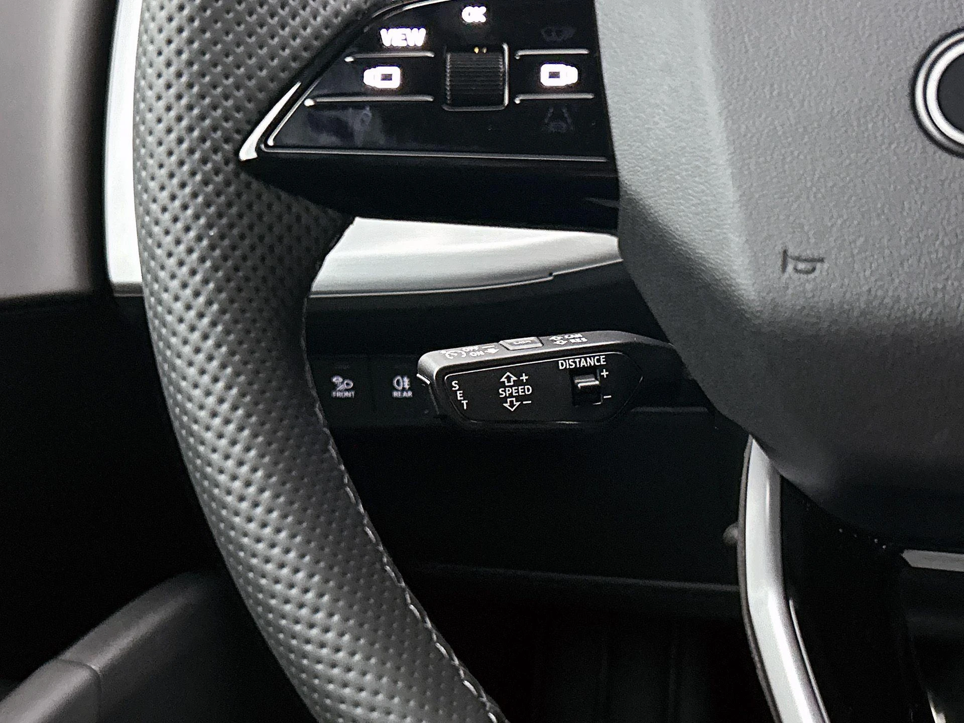 Audi-Q4 e-tron-image-5