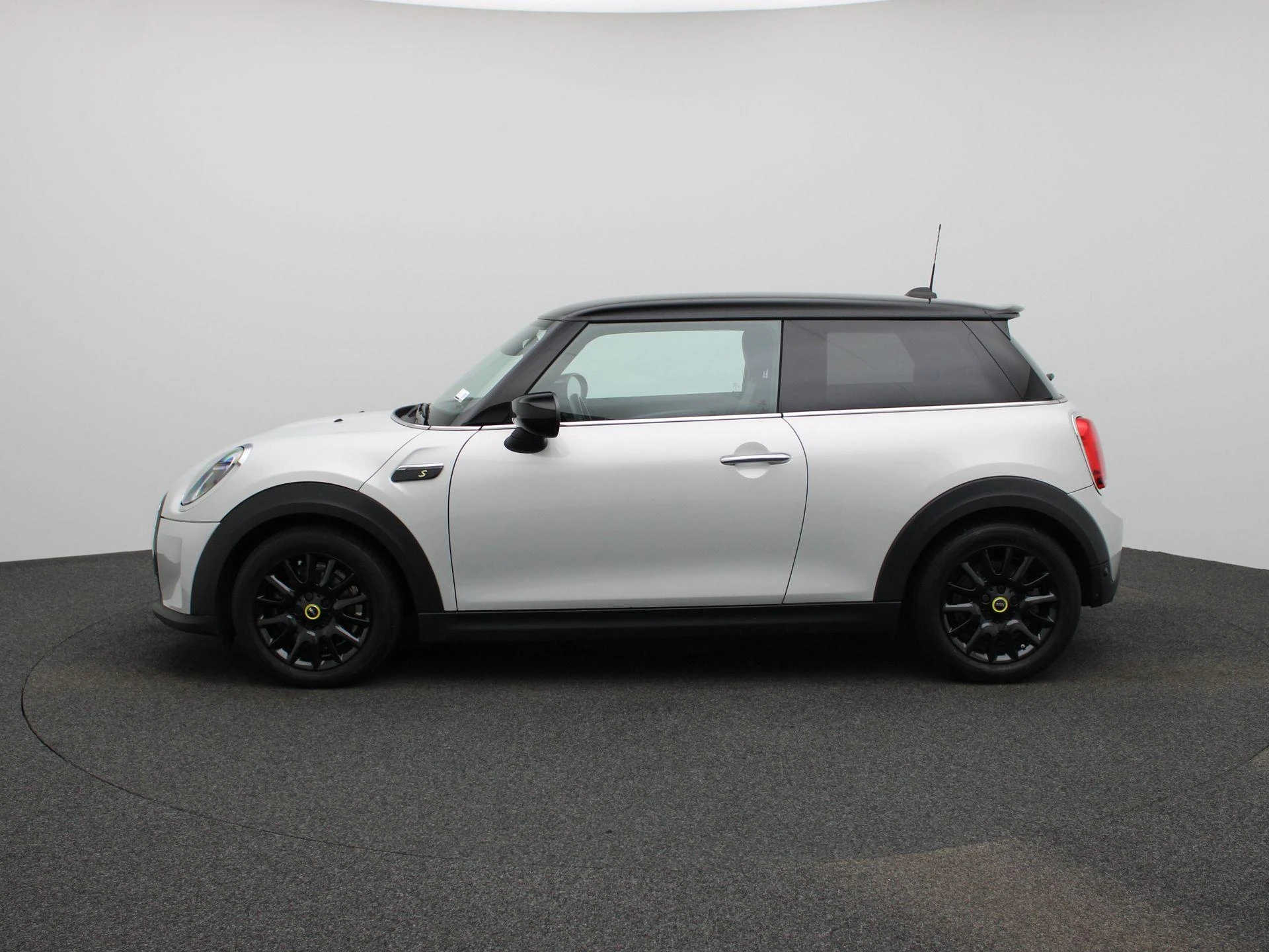 MINI-Cooper-image-3