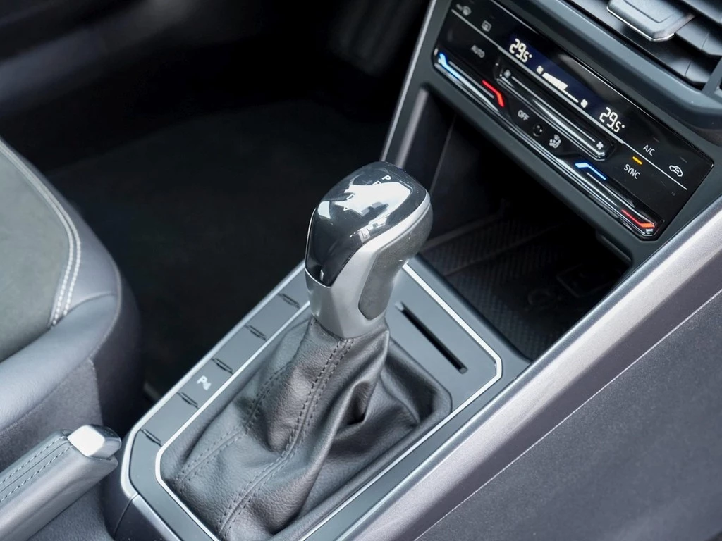 Volkswagen Taigo 1,0 TSI DSG Style,Matrix-LED,Navi,Kamera,ALU 17" ACC,Climatronic,App Connect