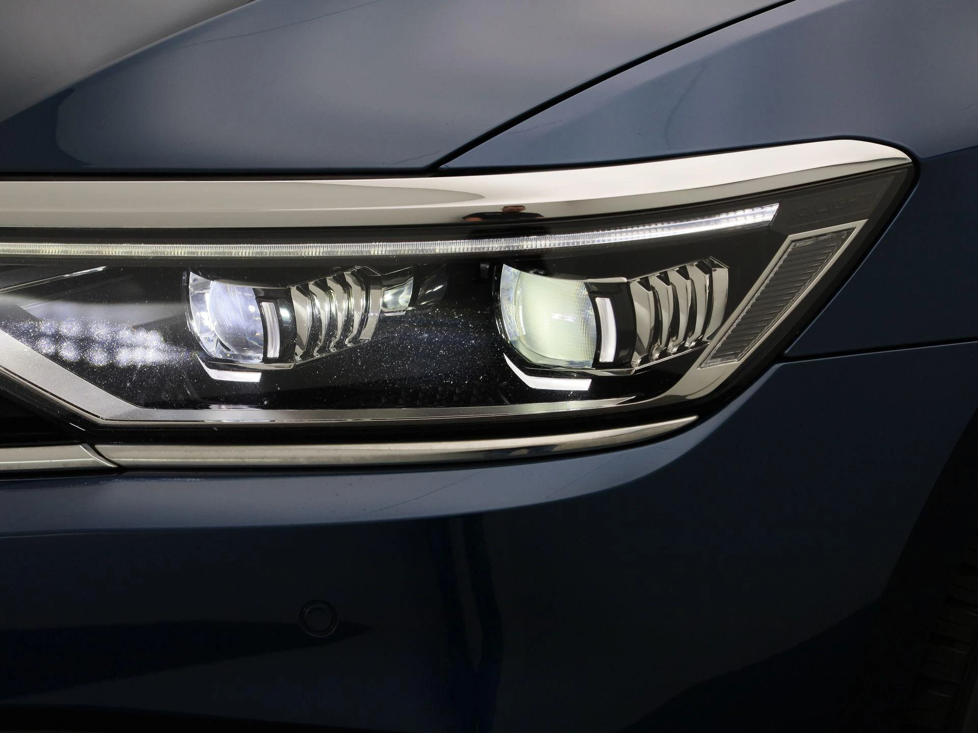 Volkswagen-Passat-image-13