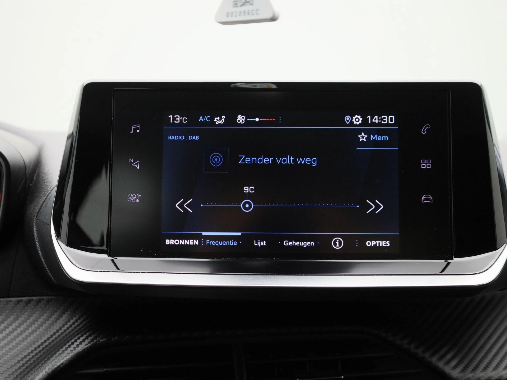 Peugeot-208-image-15