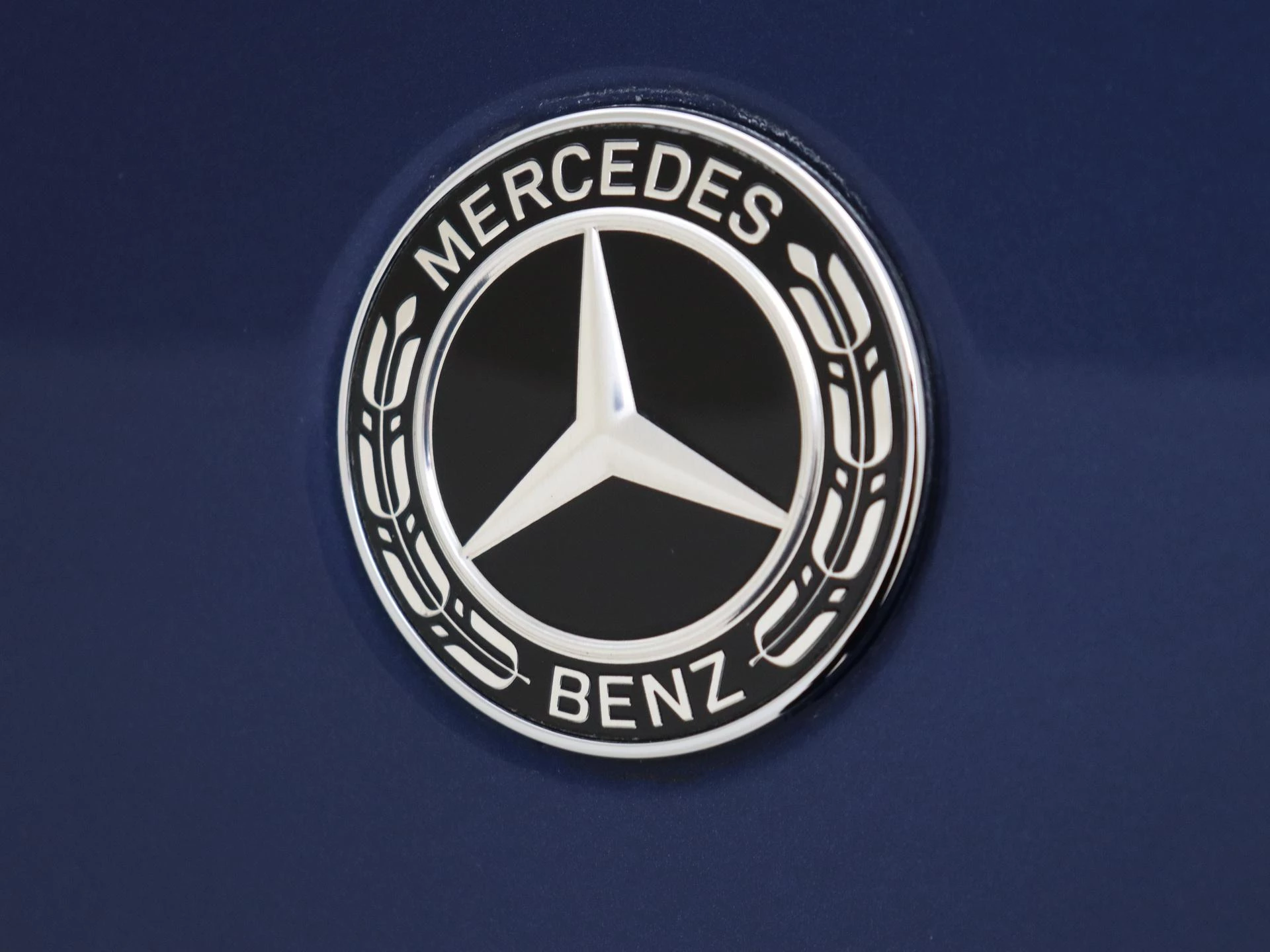 Mercedes-Benz-GLC-image-33