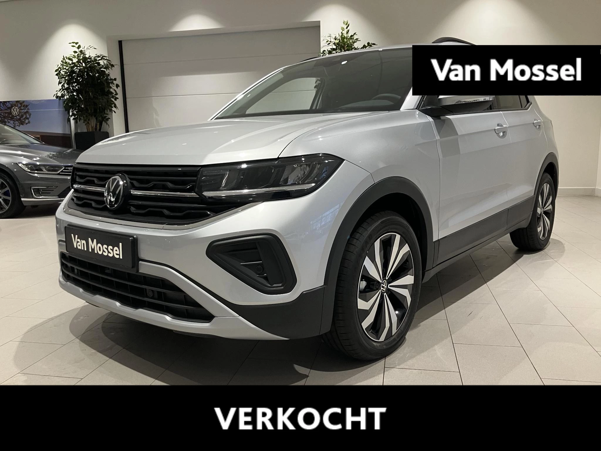 Volkswagen-T-Cross-image-0