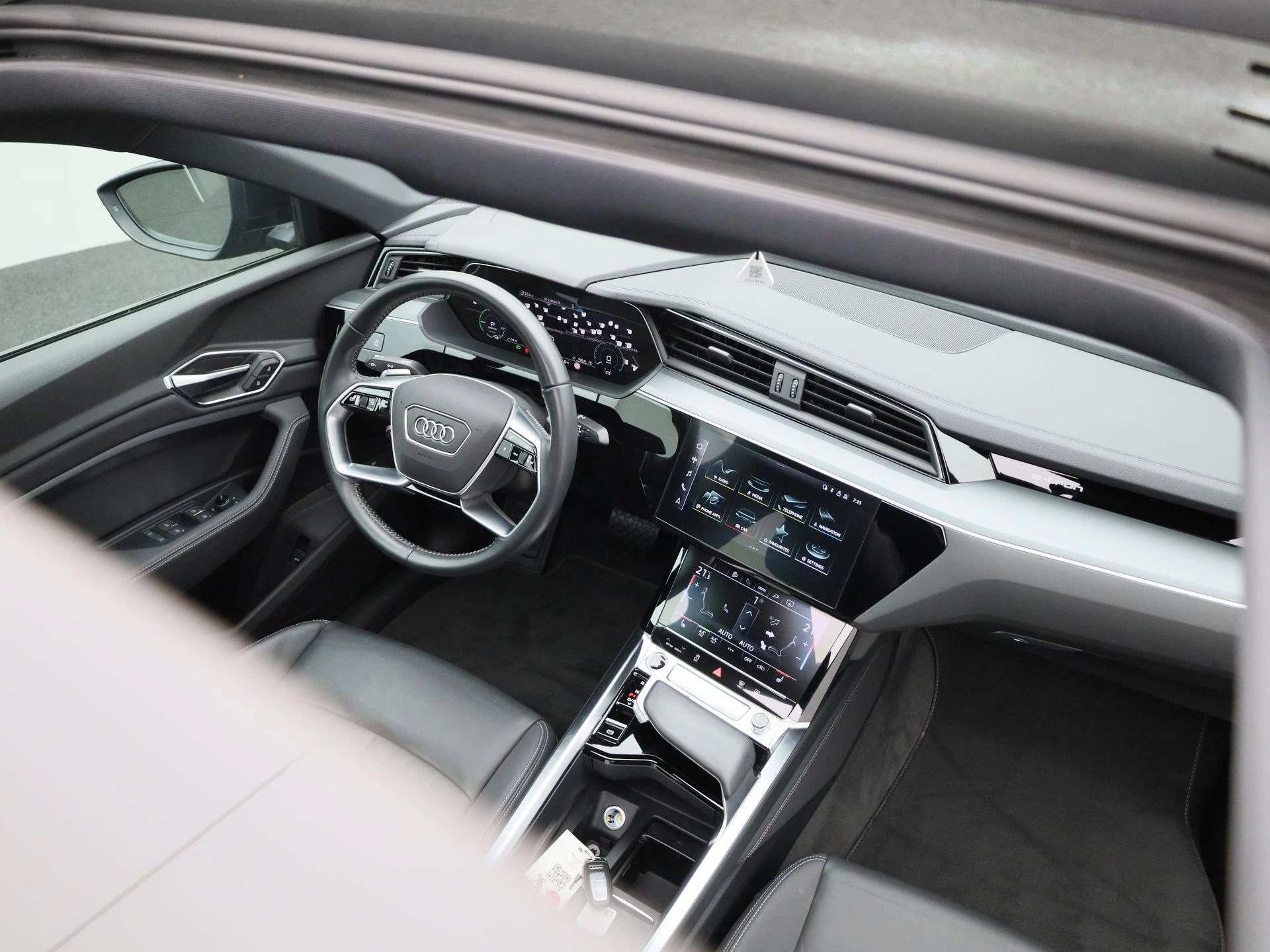 Audi-e-tron-image-38