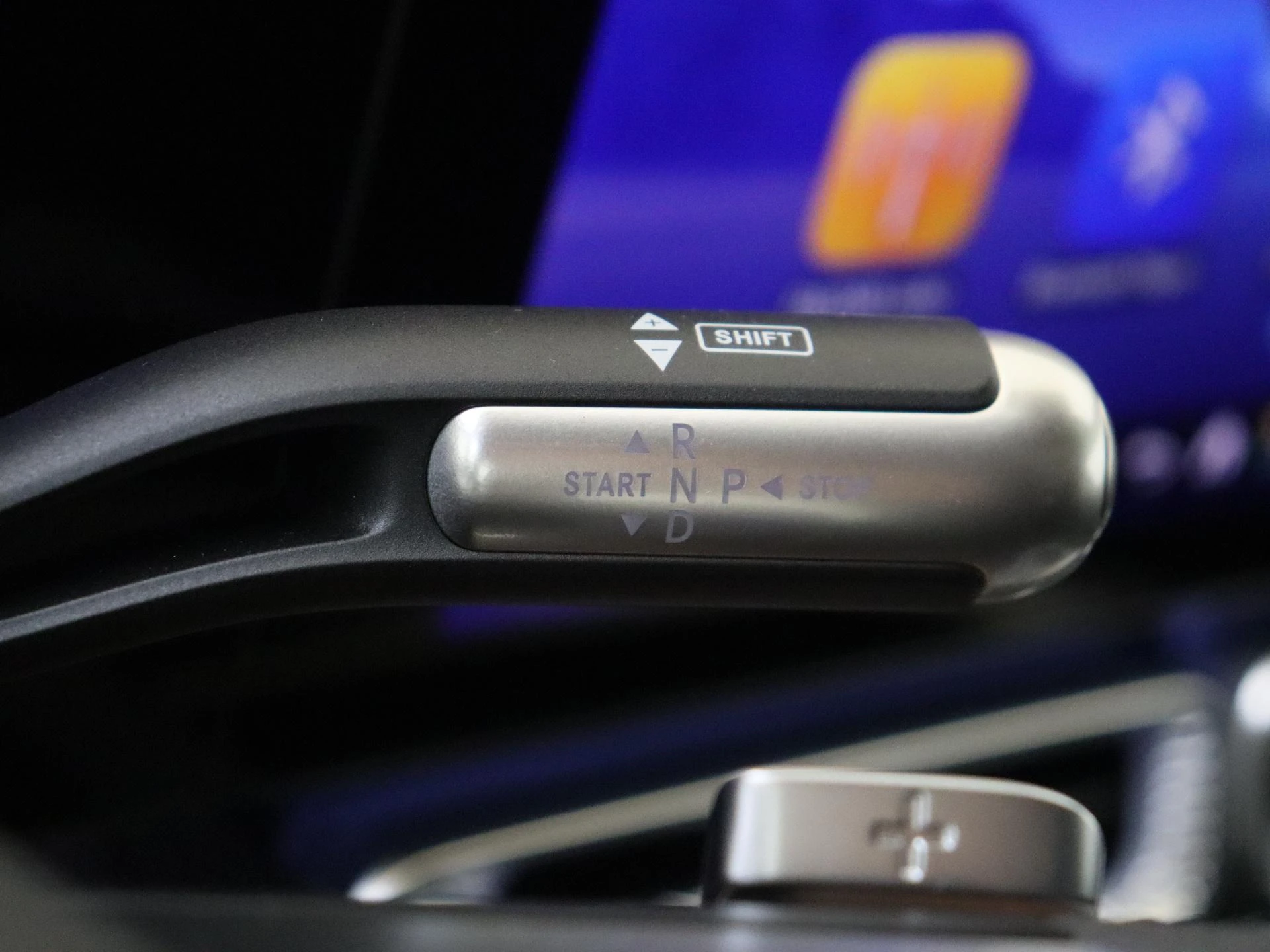 Mercedes-Benz-C-Klasse-image-13