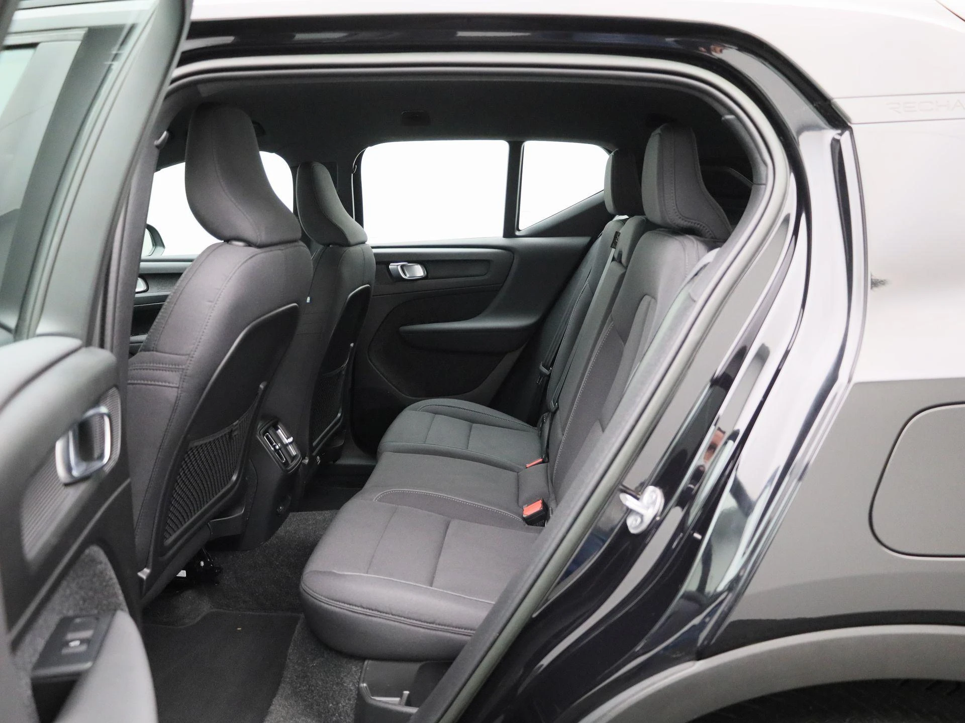 Volvo-XC40-image-9