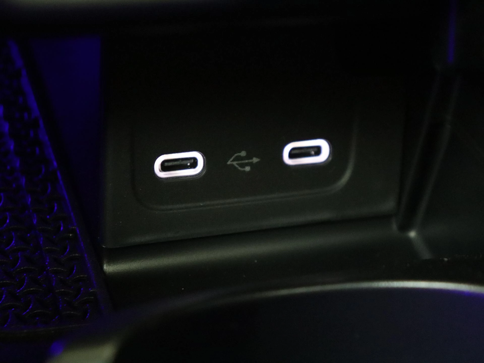 Mercedes-Benz-C-Klasse-image-19