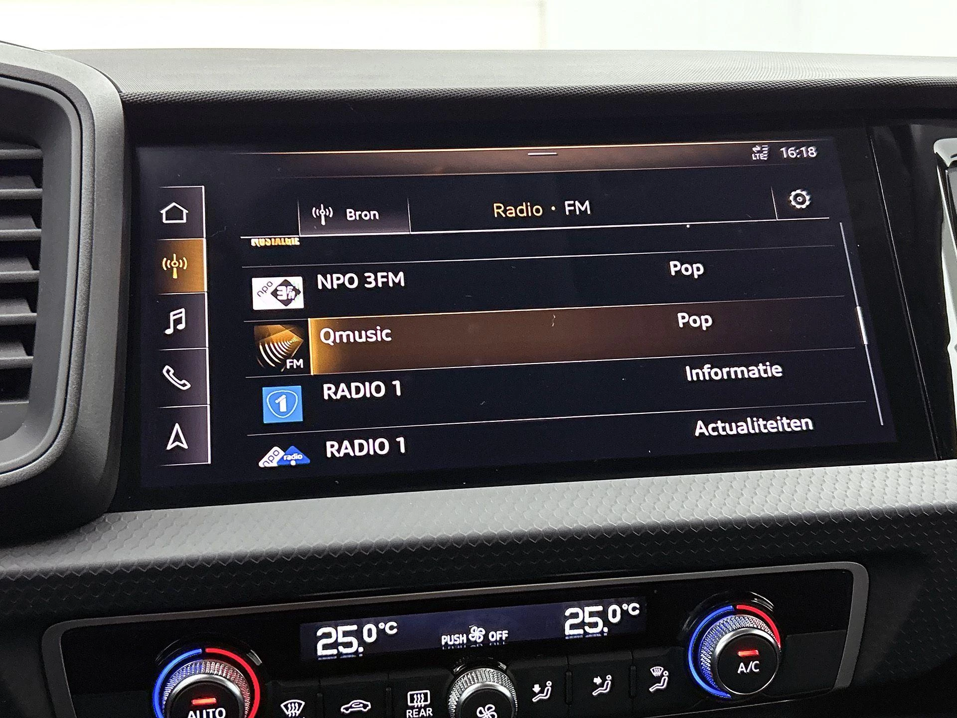 Audi-A1 Sportback-image-14