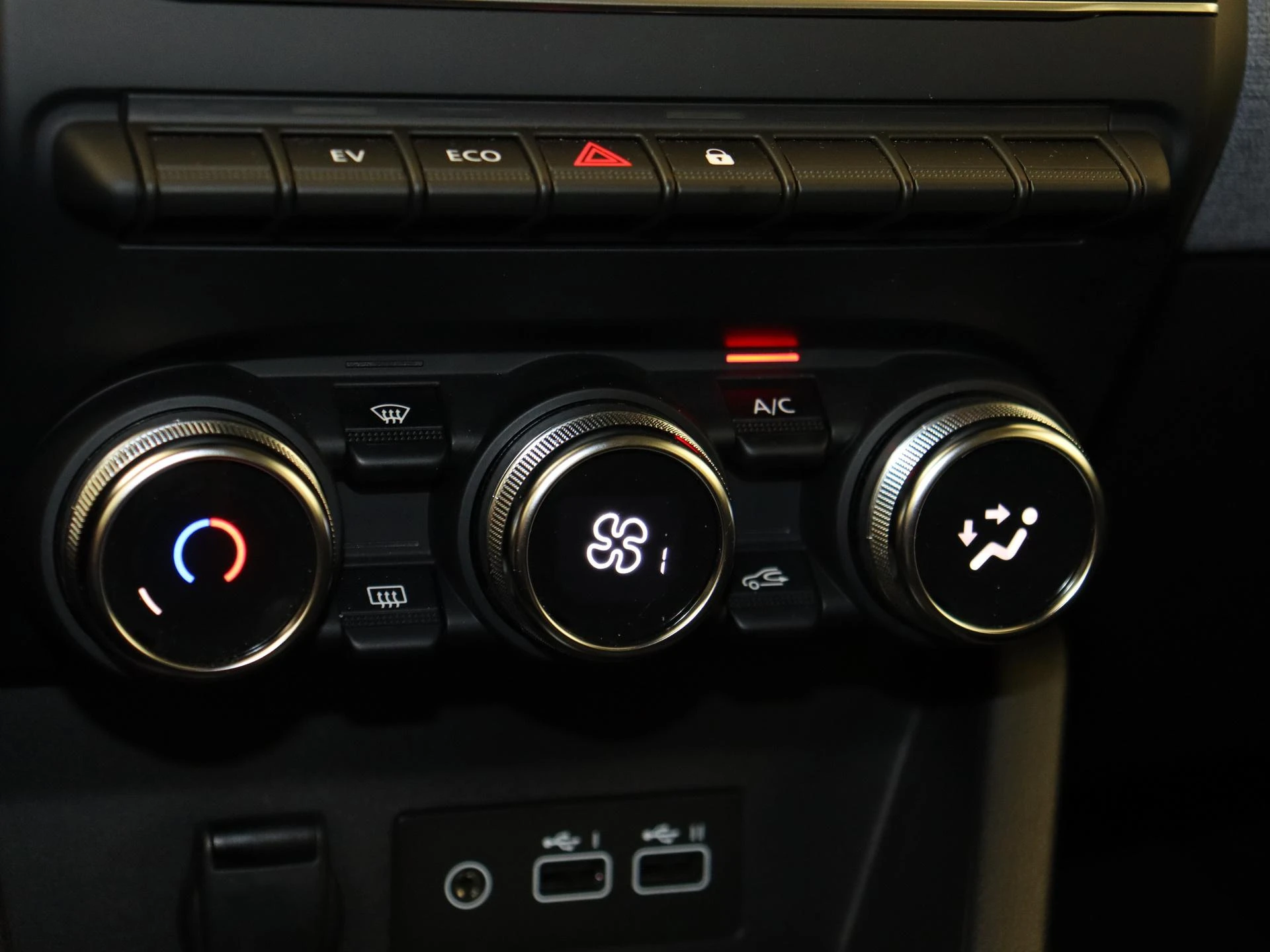 Renault-Clio-image-18