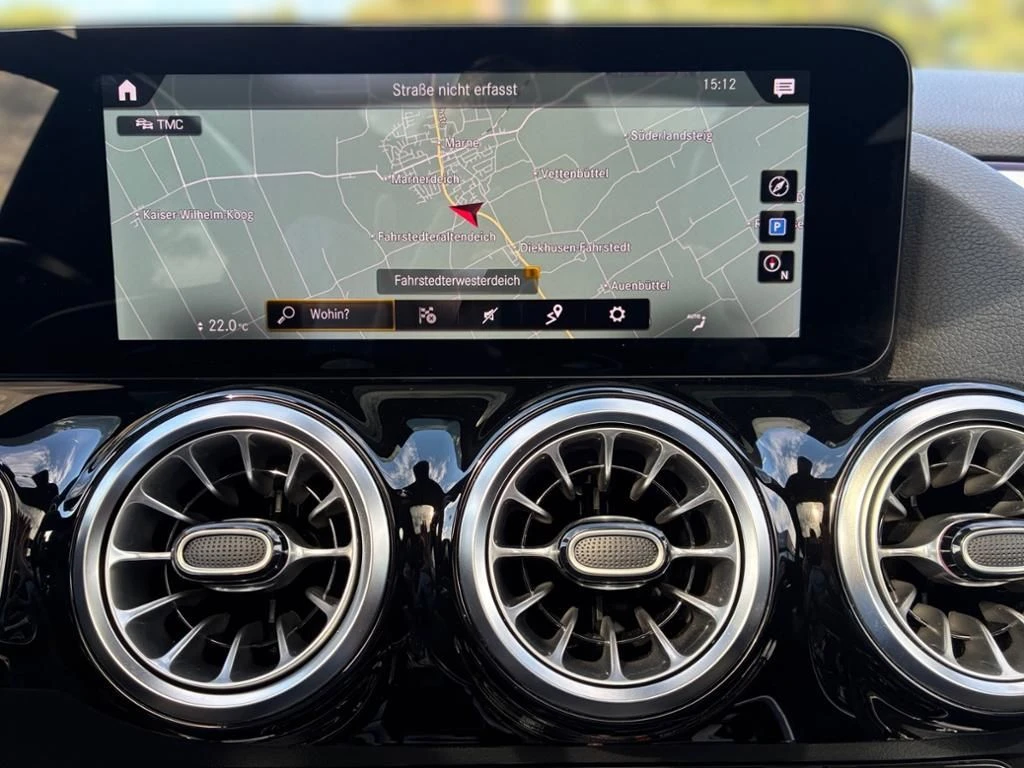 Mercedes-Benz-GLA 250-image-7