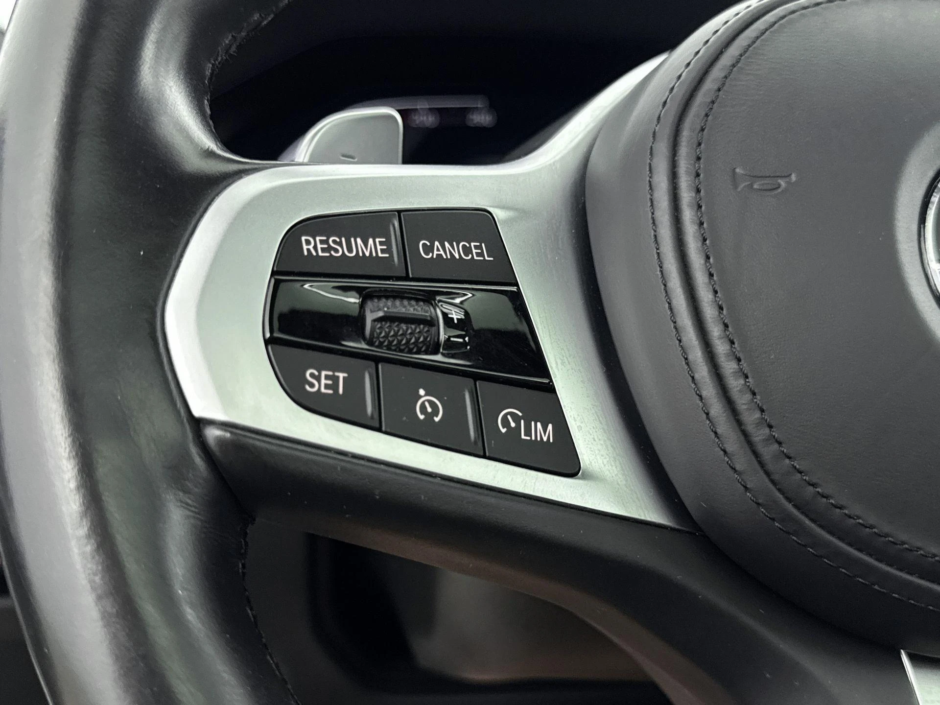 BMW-3 Serie-image-5