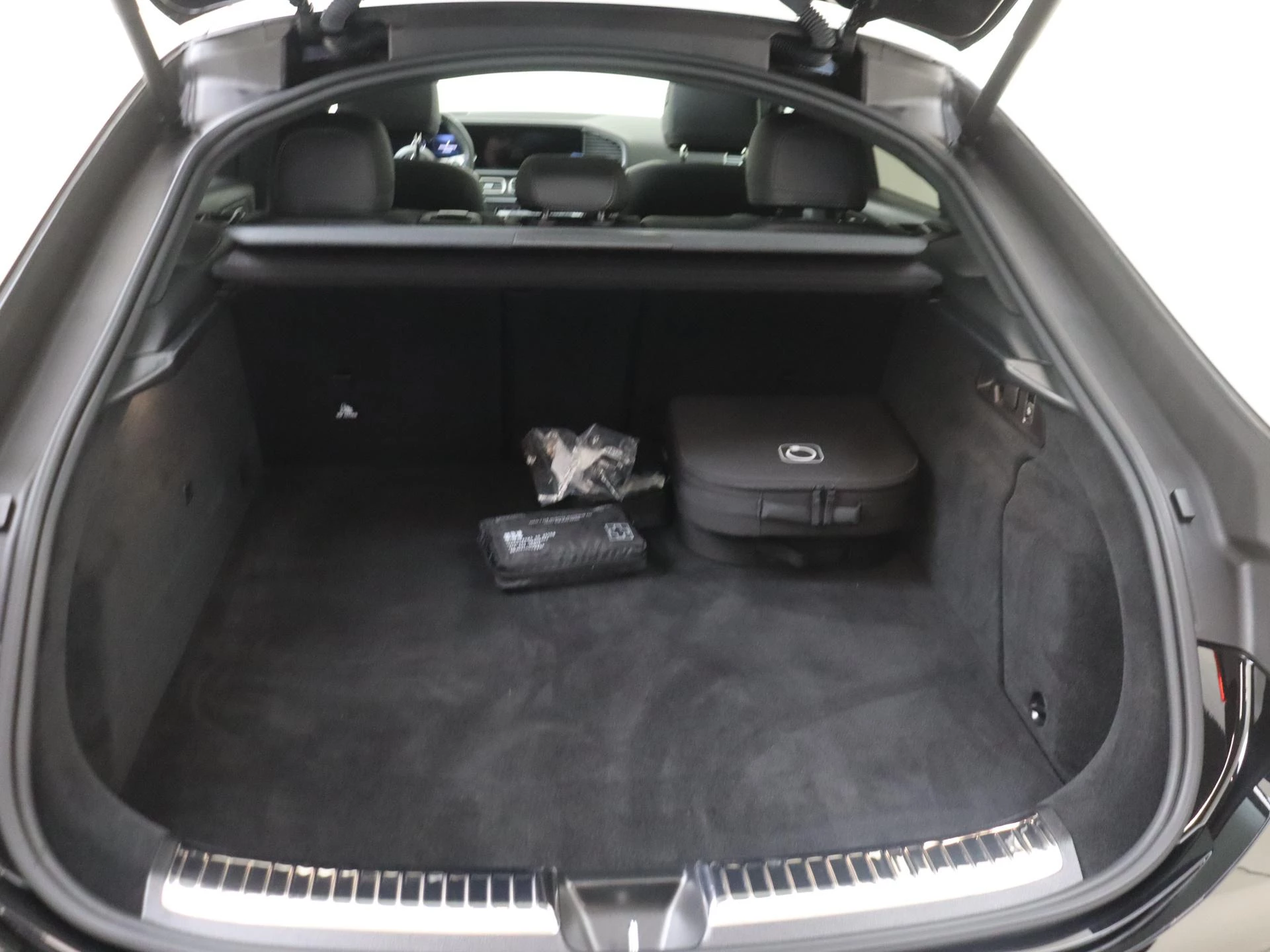 Mercedes-Benz-GLE-image-34