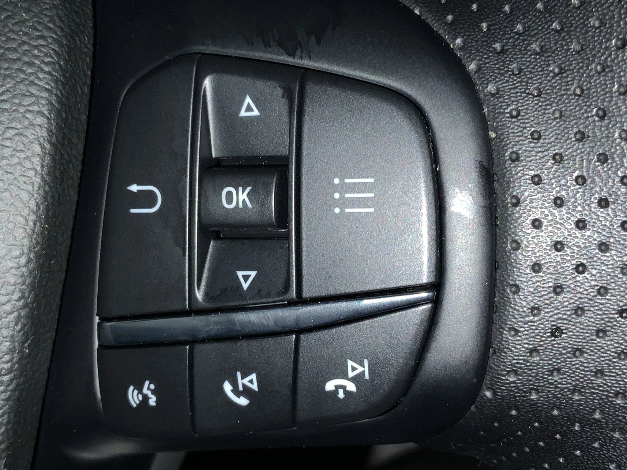 Ford Kuga ST-Line X*PANO*AHK*KAM*ACC*NAVI*SOUND-SYS.