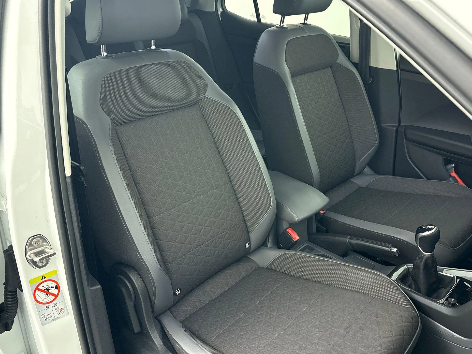 Volkswagen-T-Cross-image-29