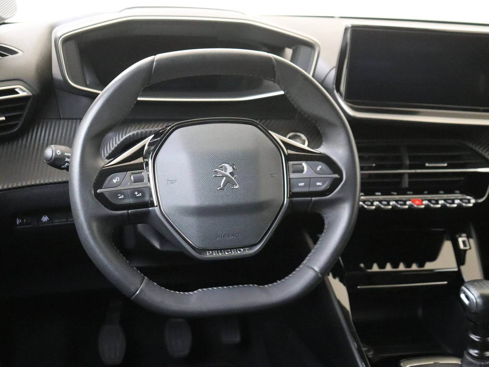 Peugeot-208-image-9