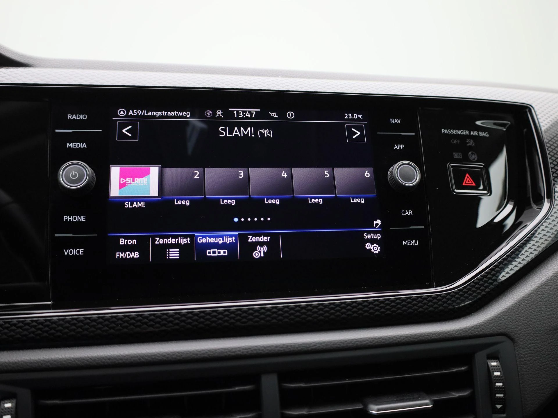 Volkswagen-Polo-image-21