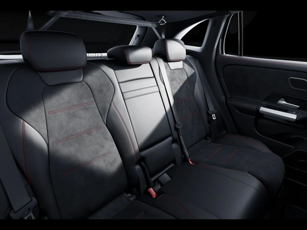 Mercedes-Benz-GLA 250 e-image-11