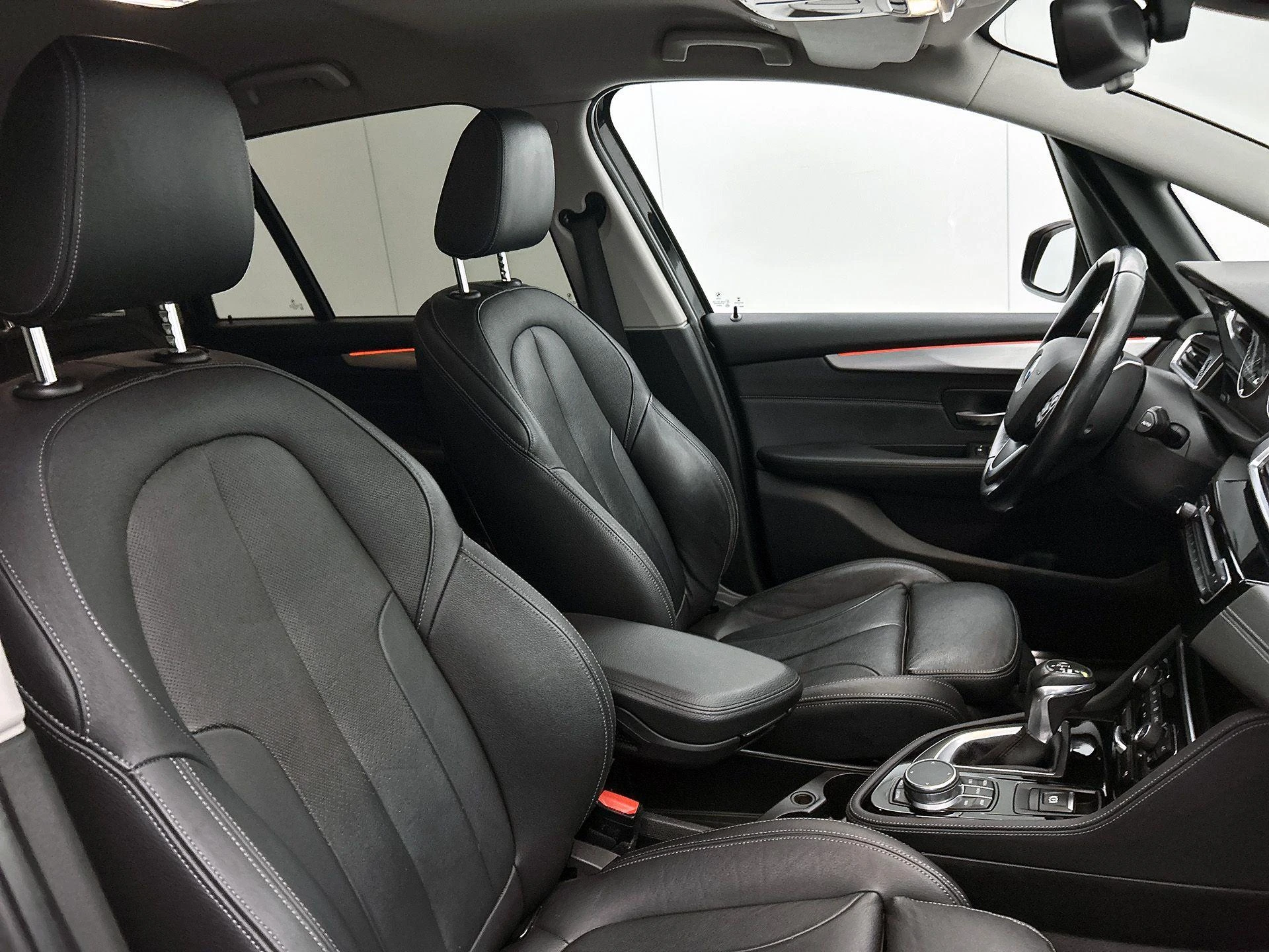 BMW-2 Serie-image-35