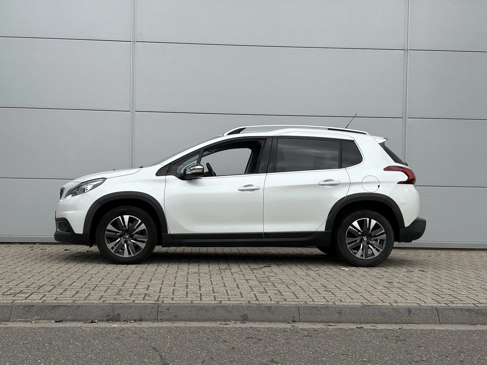 Peugeot 2008 1.2 PureTech Allure