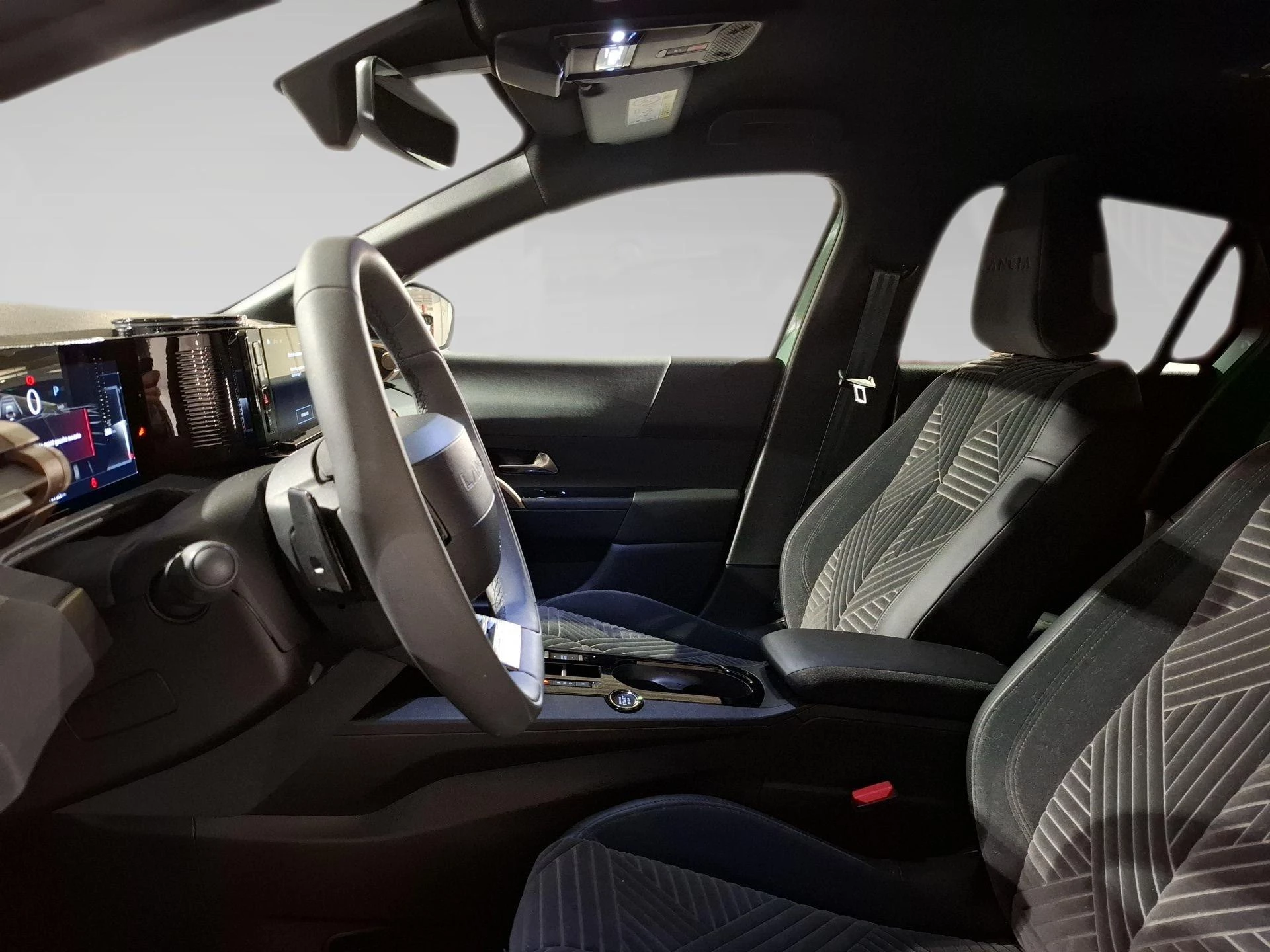 Lancia-Ypsilon-image-8