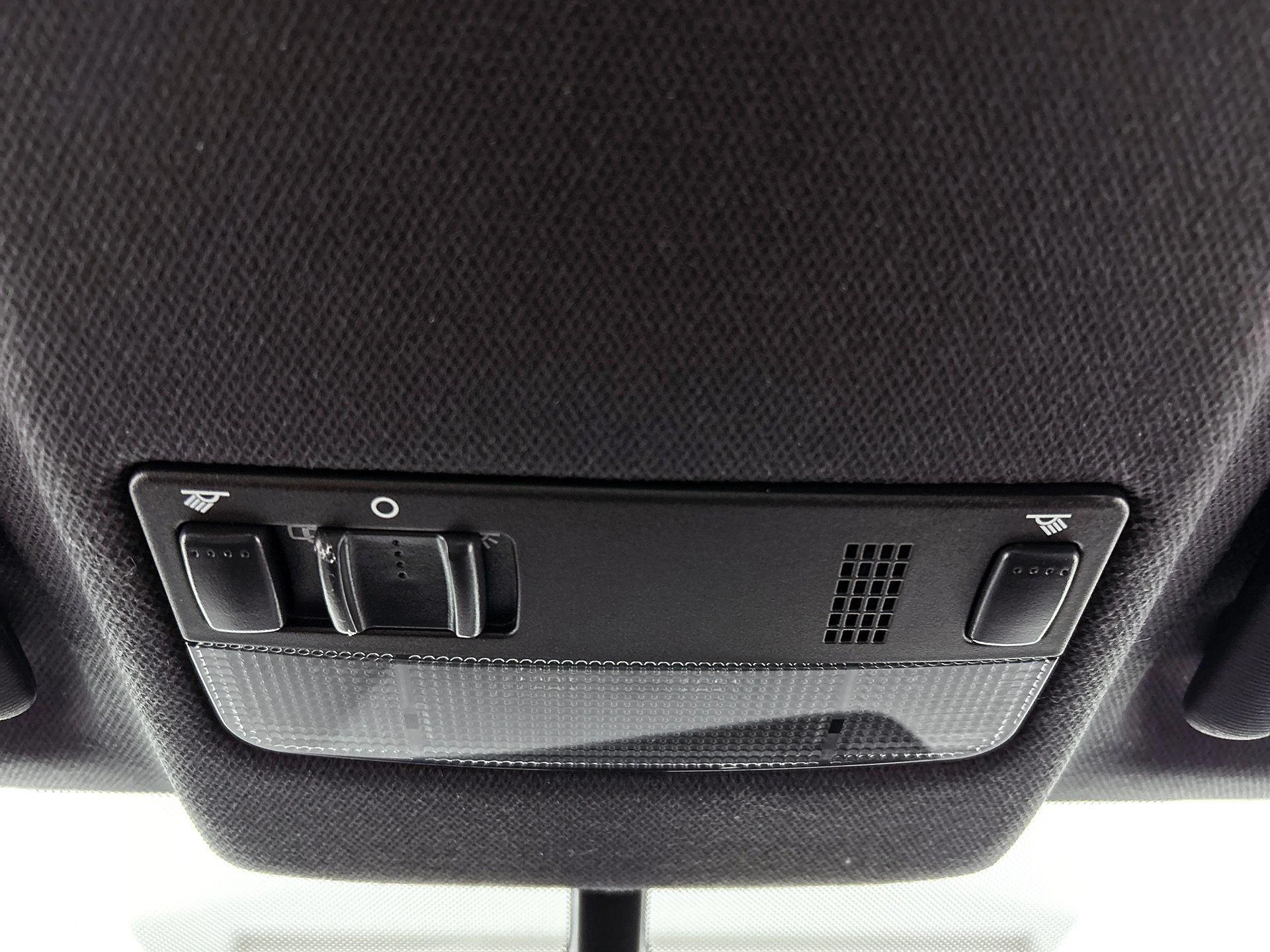 SEAT-Arona-image-8